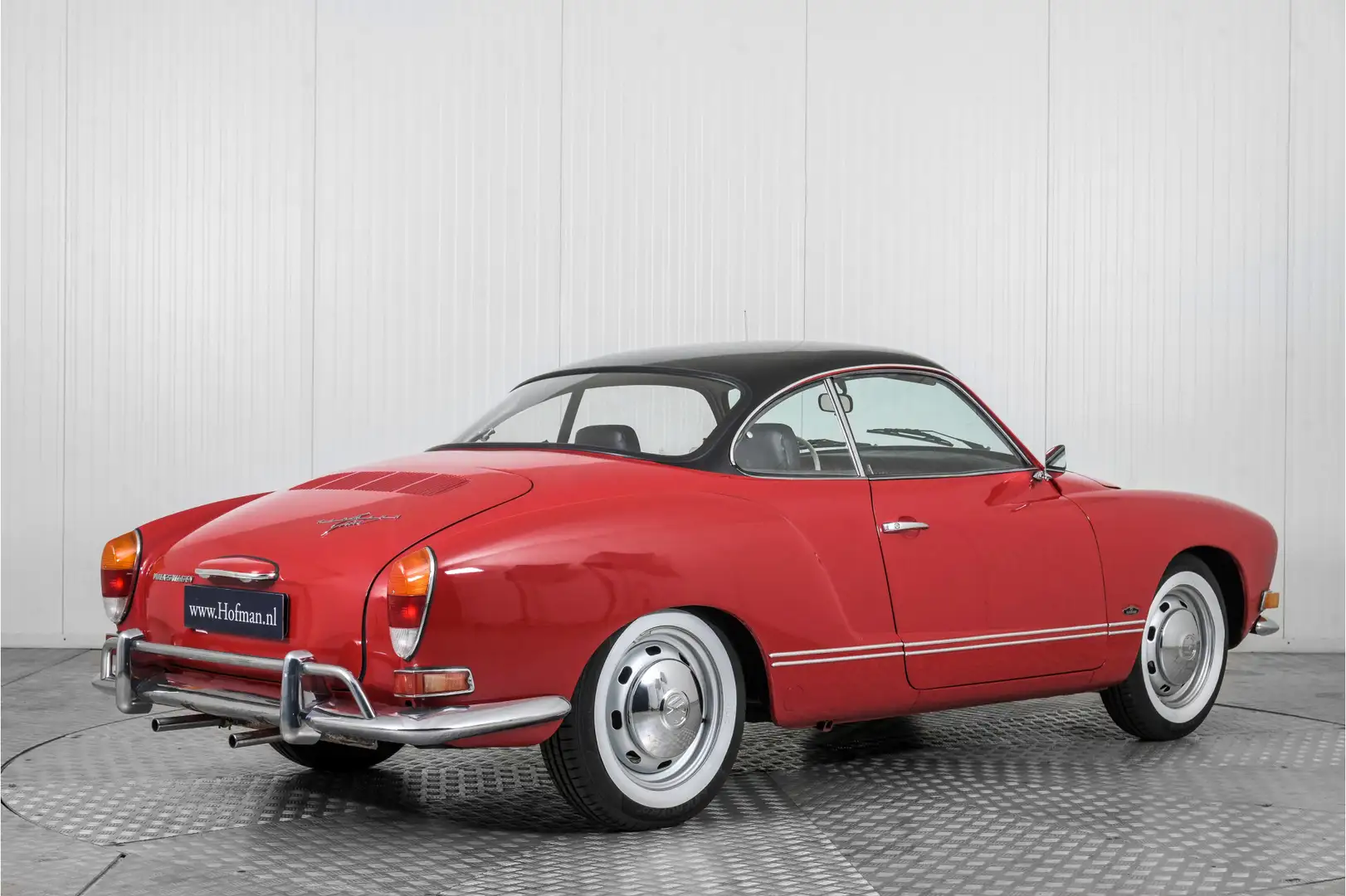Volkswagen Karmann Ghia . Rojo - 2
