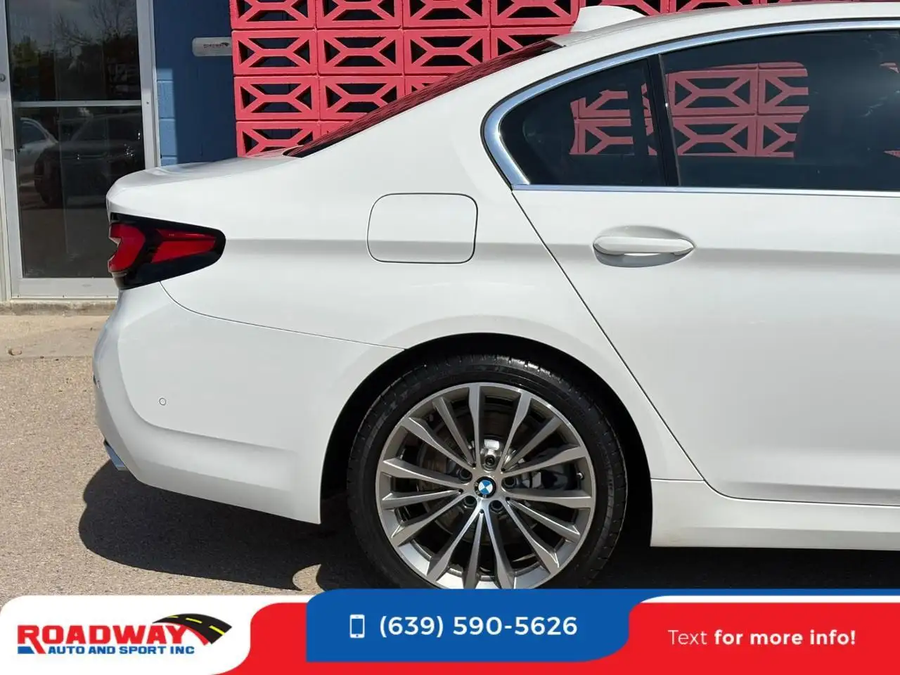 BMW 5 Series снимка BMW 5 Series