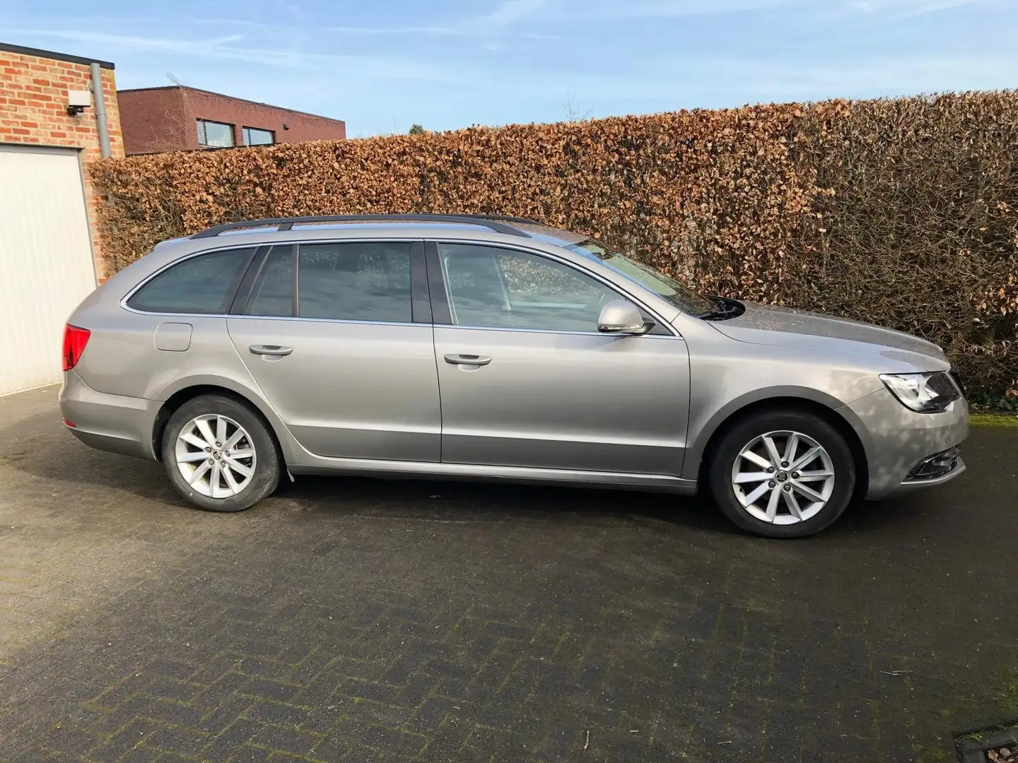 Skoda Superb Superb Combi 1.6 TDI Green tec Exclusive Beige - 1