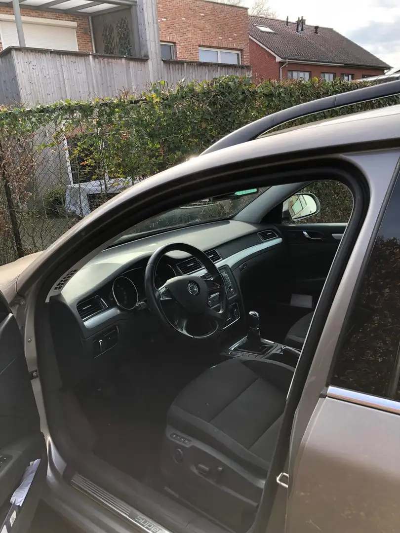 Skoda Superb Superb Combi 1.6 TDI Green tec Exclusive Beige - 2