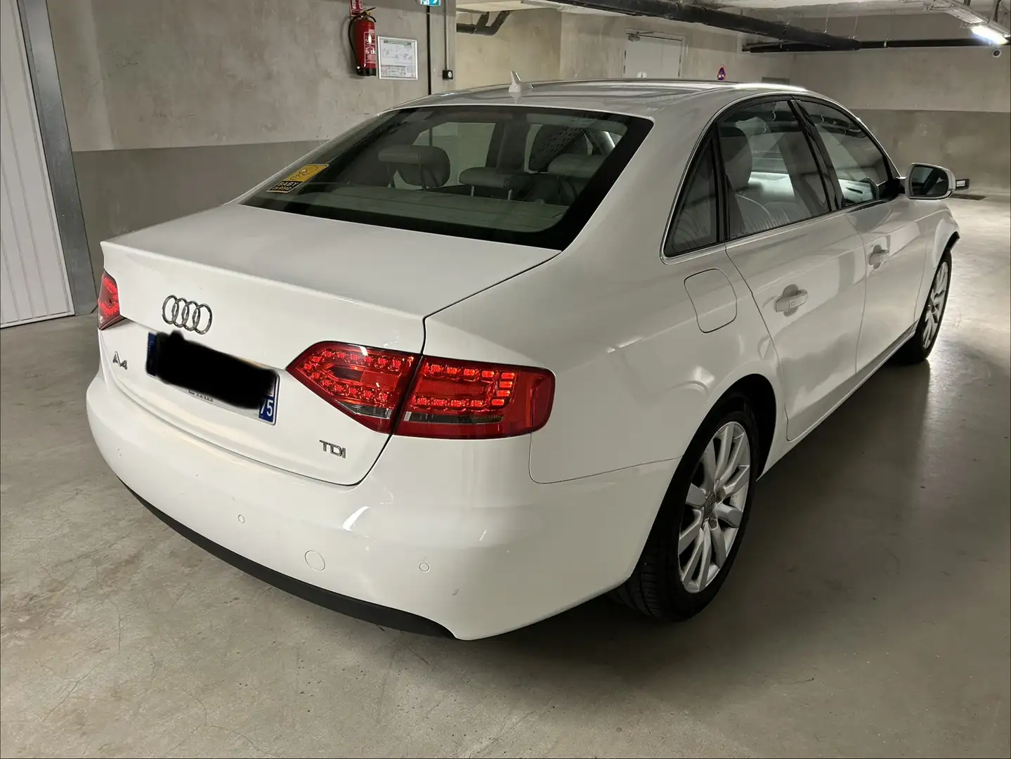 Audi A4 2.0 TDI 143 DPF Ambition Luxe Multitronic A - 2