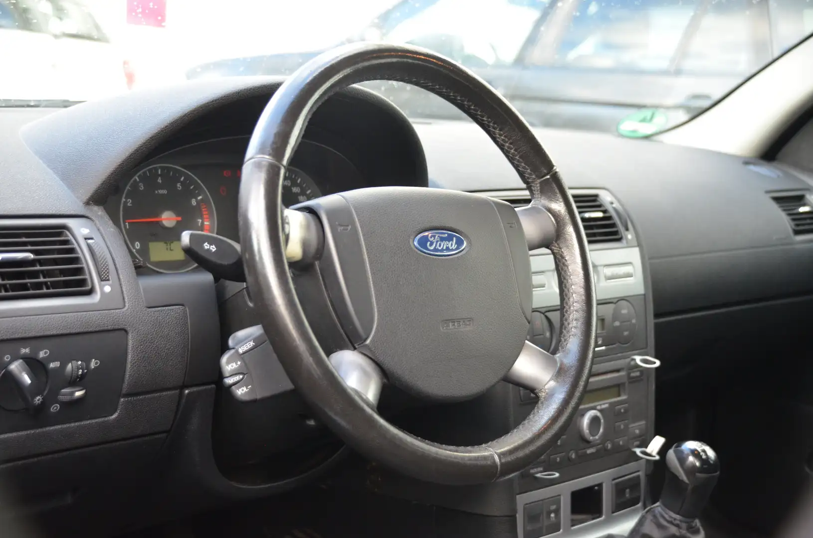 Ford Mondeo Futura X / Klima / E-Fenster Grau - 2