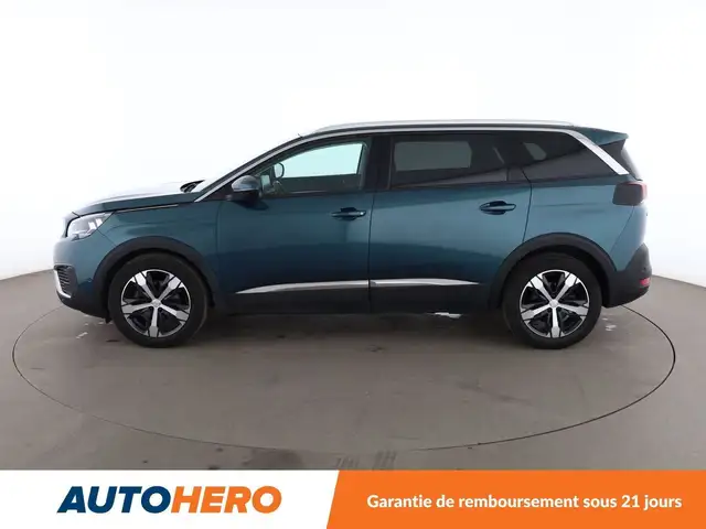 Peugeot 5008 view 3