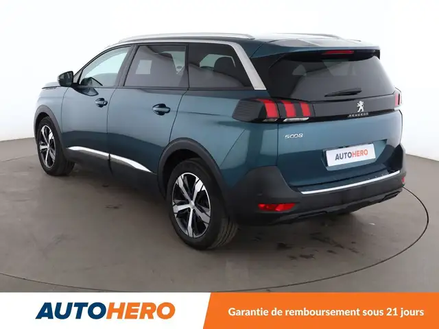 Peugeot 5008 view 4
