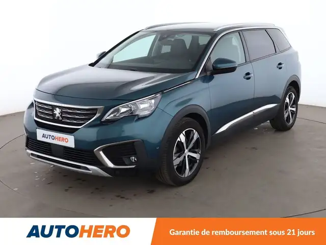 2019 Peugeot 5008 in Blue for sale