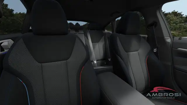 BMW 4 Series view 12