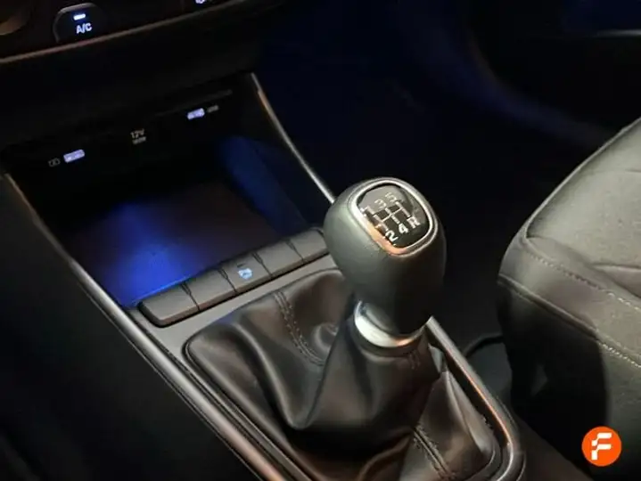 Hyundai Bayon 1.0 TGDI 48V Maxx 2022, foto 17