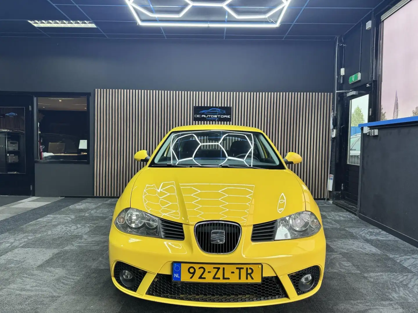 SEAT Ibiza 1.6-16V 25 Edition II Airco Cruise Lm velgen Deale Jaune - 2