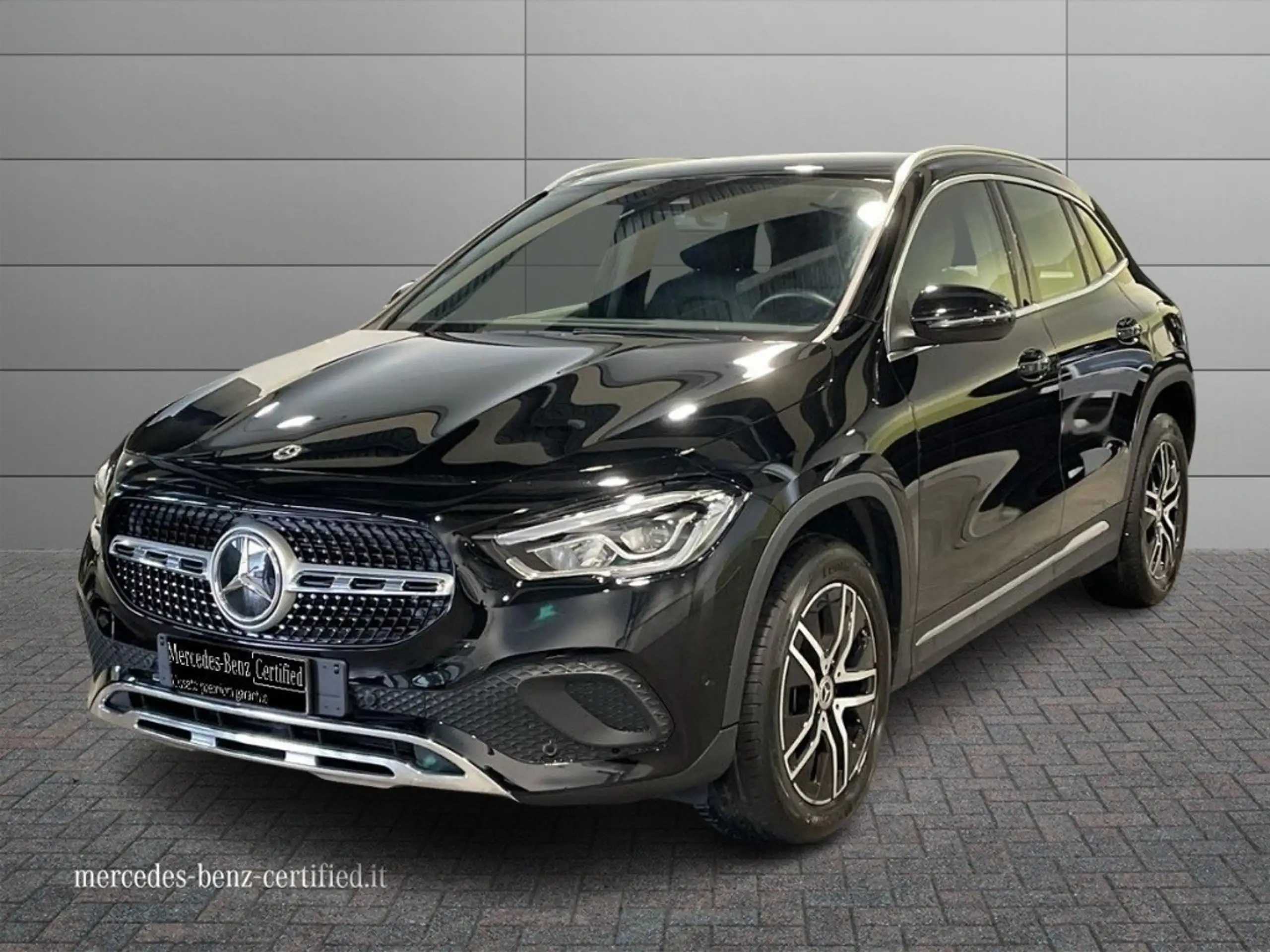 Mercedes-Benz GLA 180 2023