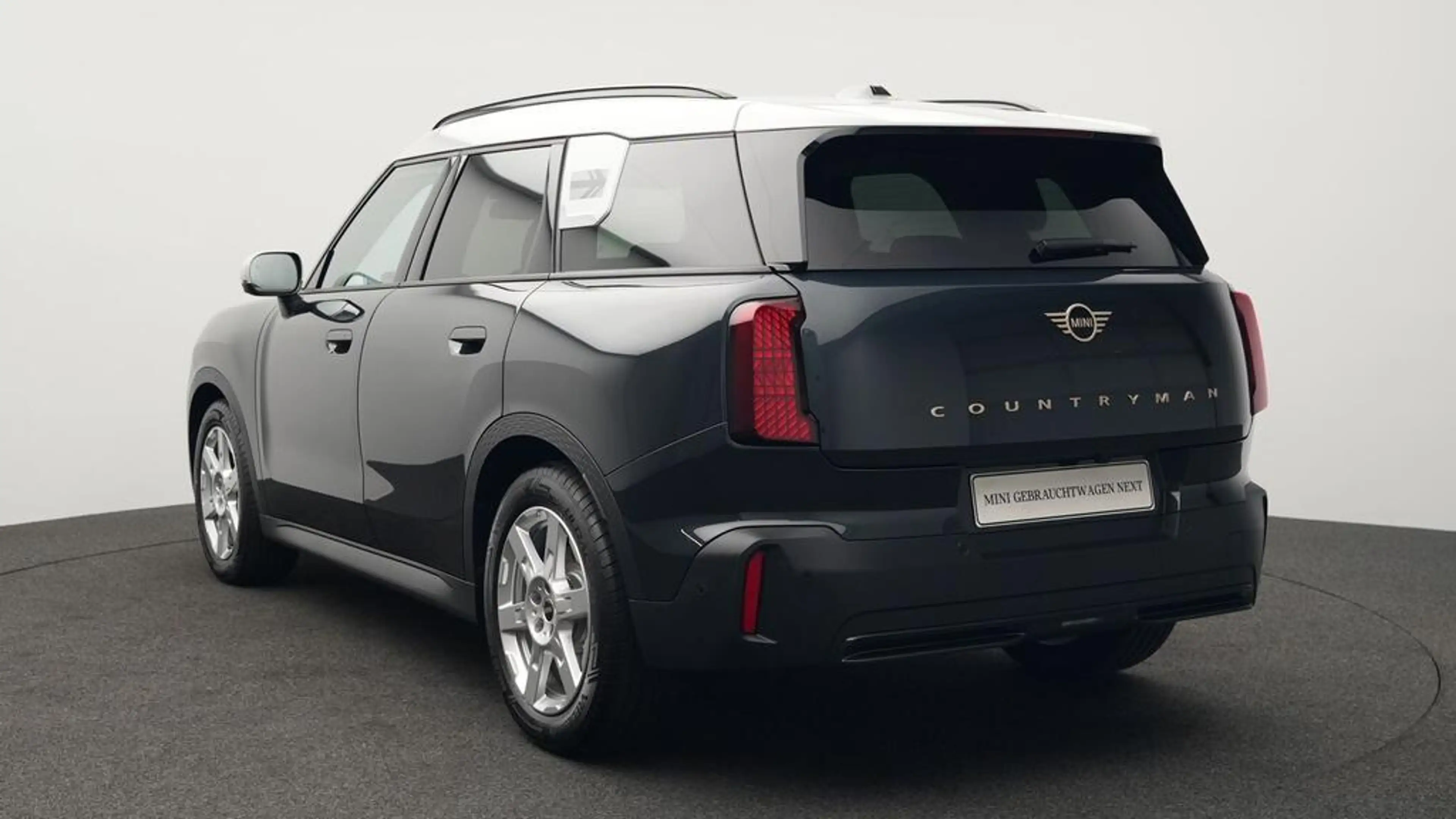 MINI Countryman E Classic Trim — photo 4