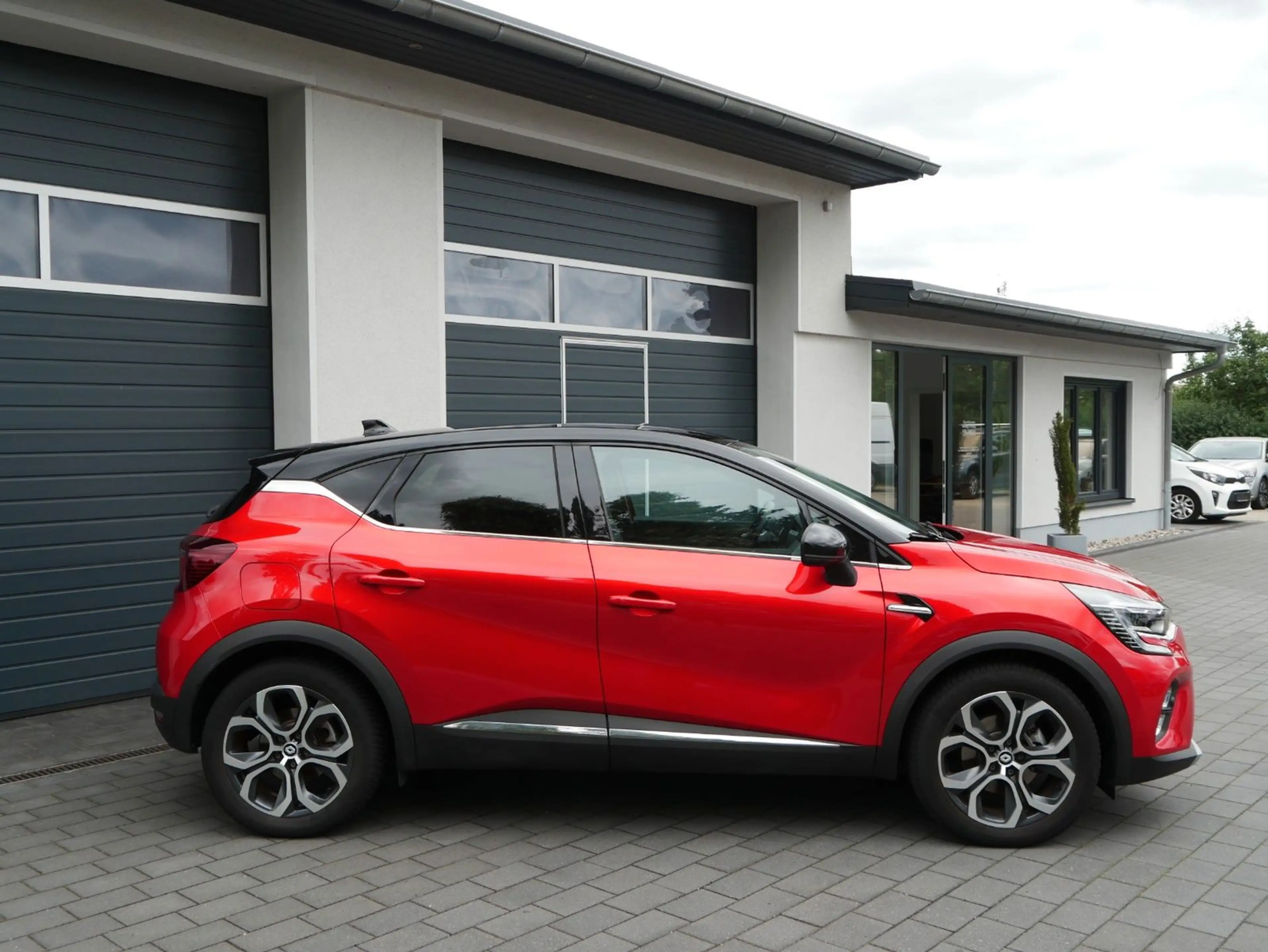 Renault Captur II 1.6 E-Tech Pluginhybrid 160 Intens LED — photo 6