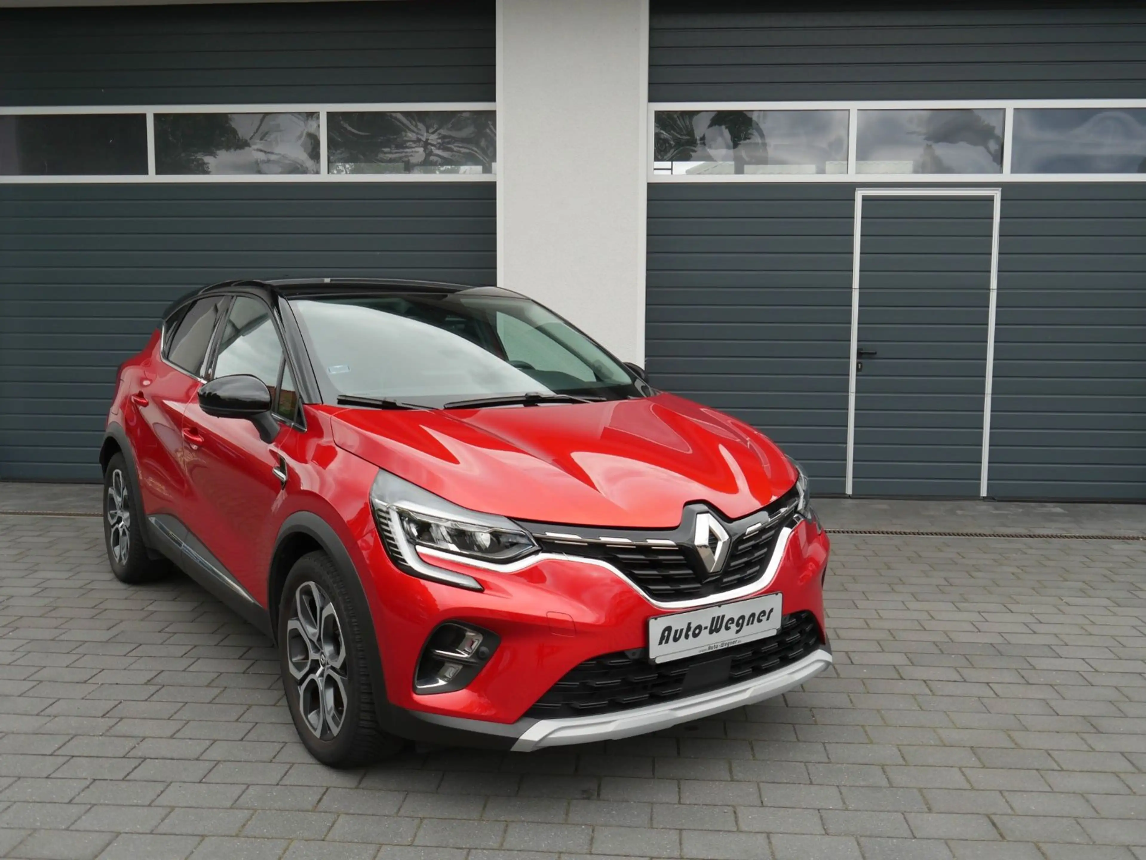 Renault Captur II 1.6 E-Tech Pluginhybrid 160 Intens LED — photo 2
