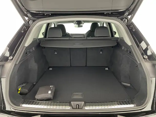 Audi Q5 view 7