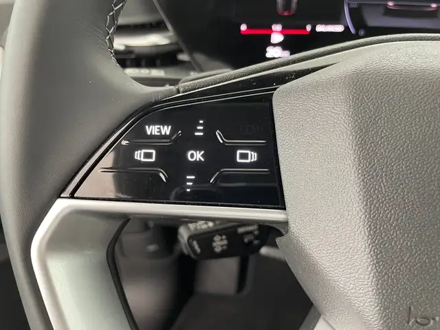 Audi Q5 view 14