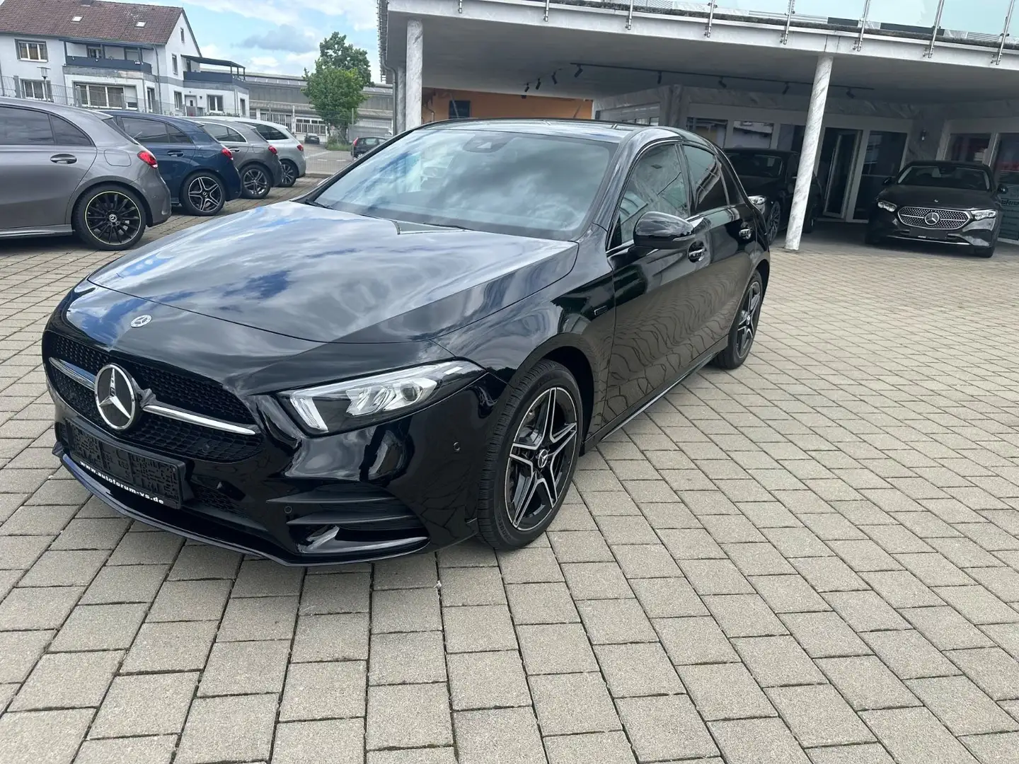 Mercedes-Benz A 250 e Edition 2020*AMG*MBUX*Ambi*Night Schwarz - 1