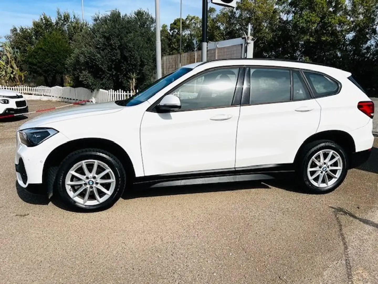 BMW X1 X1 F48 2019 sdrive16d Business Advantage auto Bianco - 2
