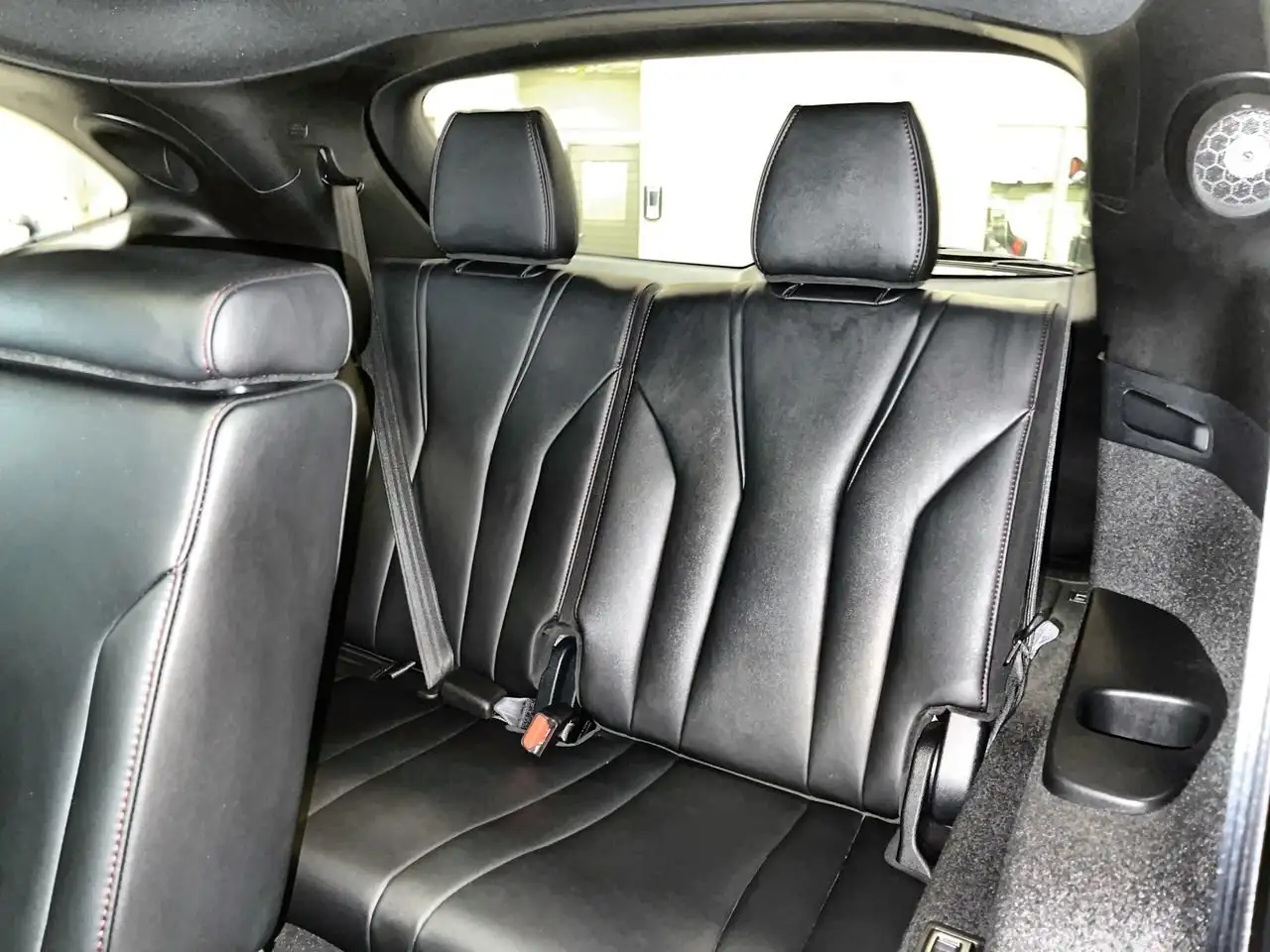 Acura MDX снимка Acura MDX