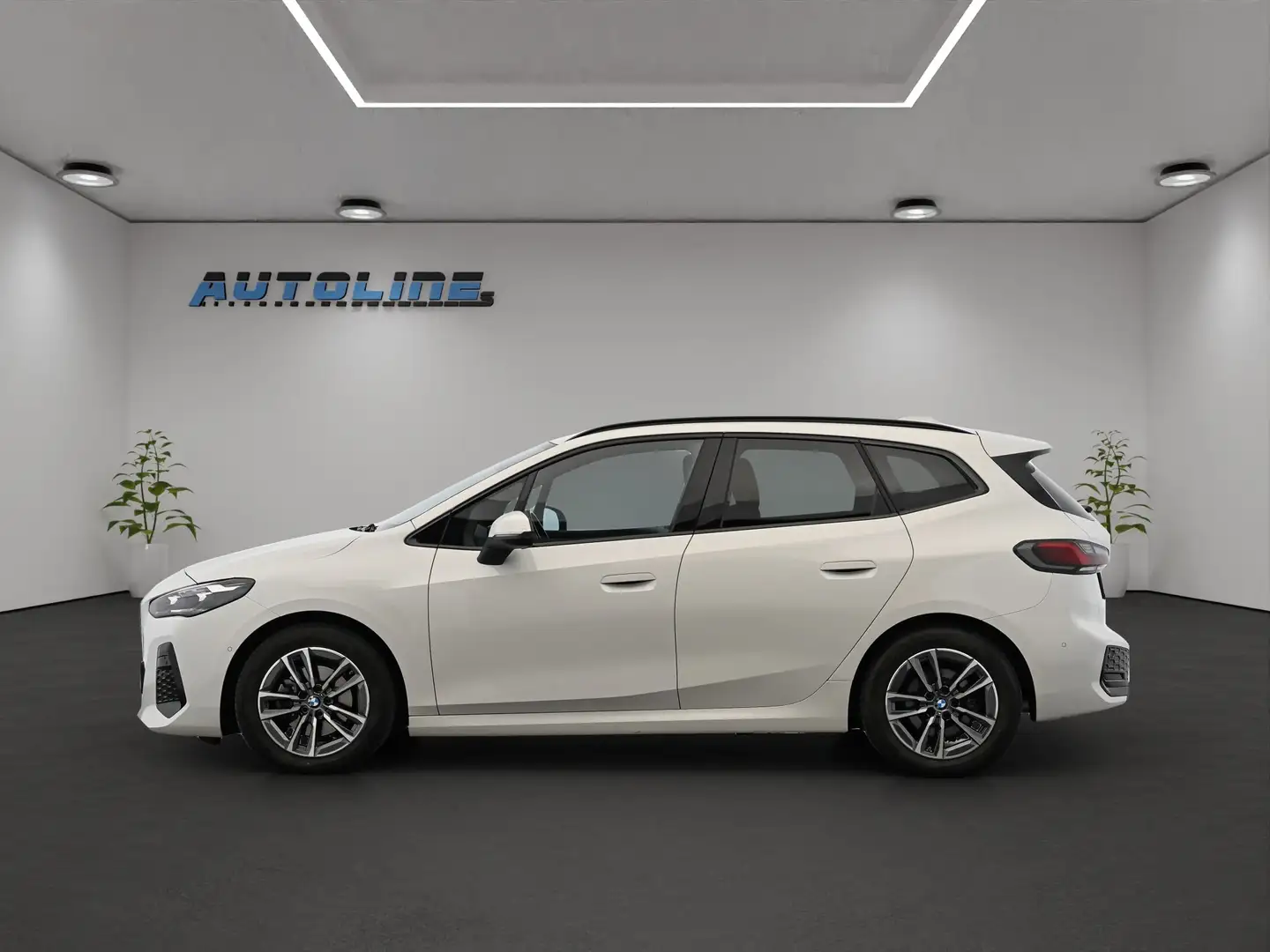 BMW 218 d*Active-Tourer*Aut**M-Sport**PANO**NAVI**LED**KAM Weiß - 2