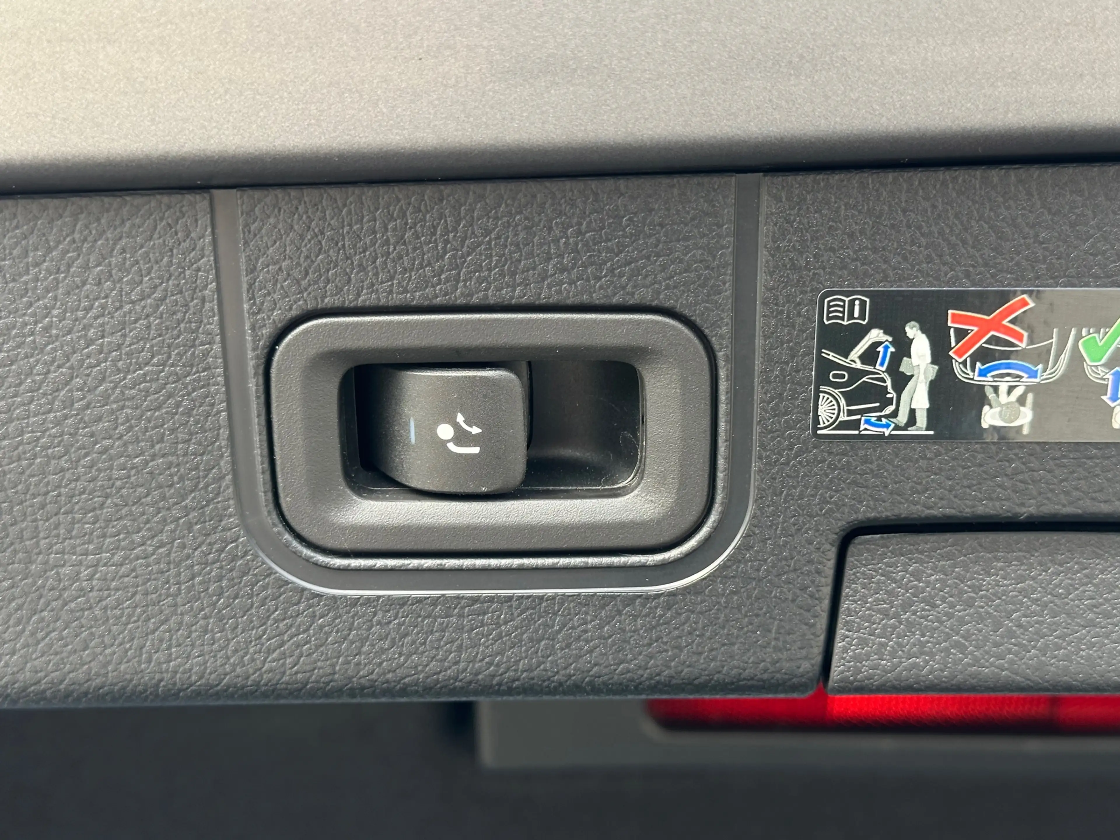 Mercedes-Benz CLA 250 e AMG Line Facelift Memo Trekhaak Burmester ACC Ma — photo 12