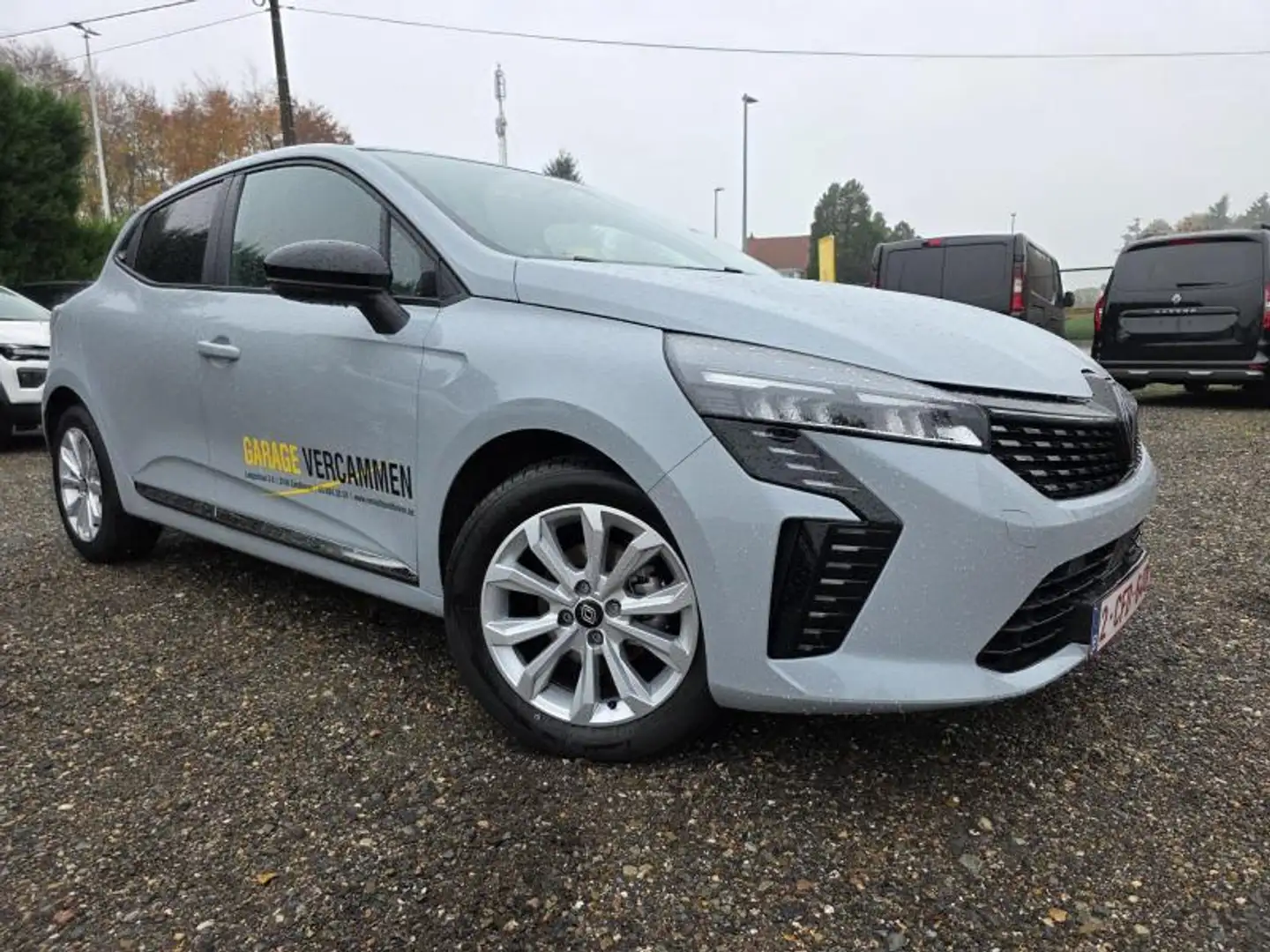 Renault Clio V Evolution Gris - 1