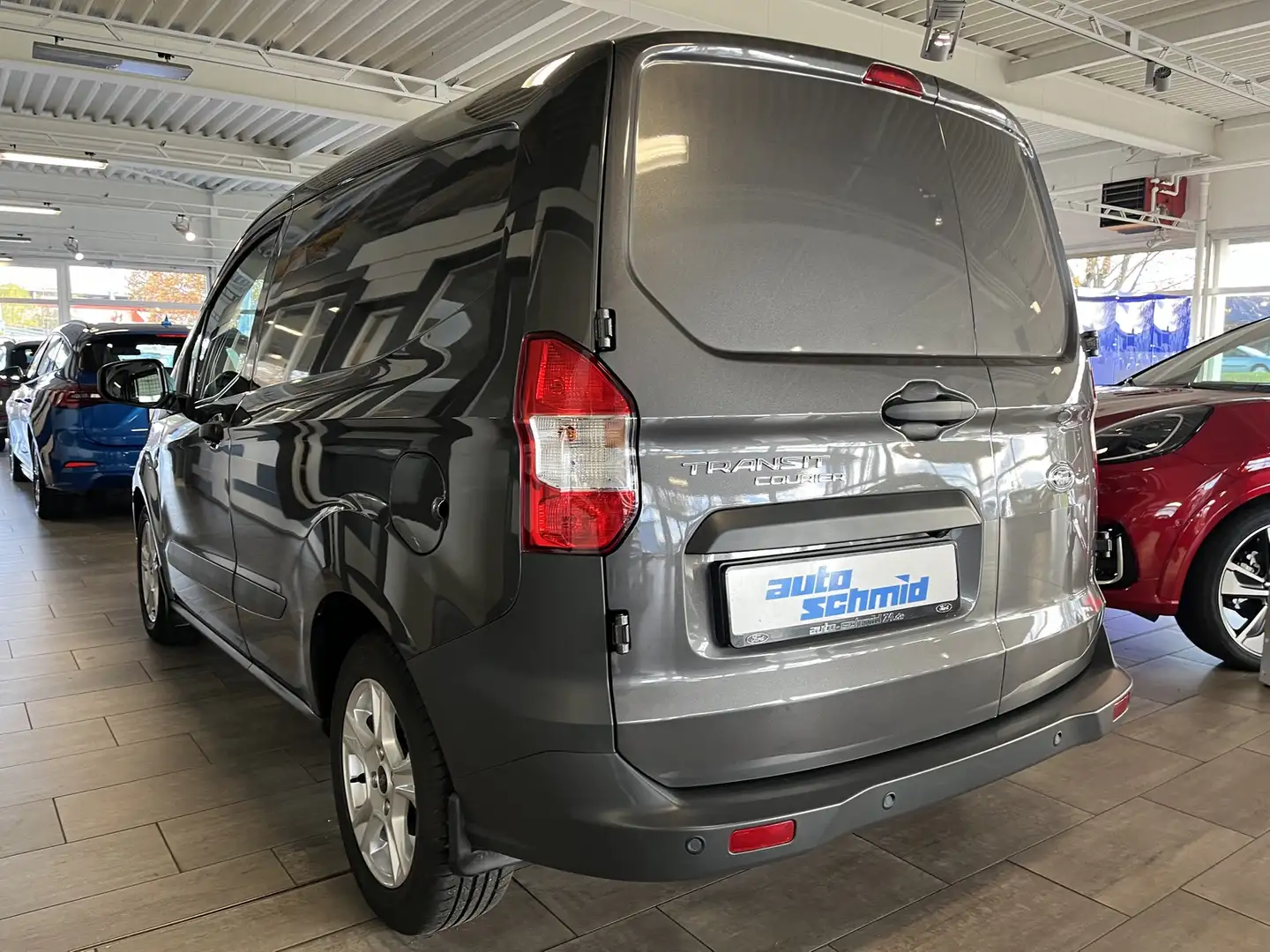 Ford Transit Courier Trend RFK + Navi Gris - 2