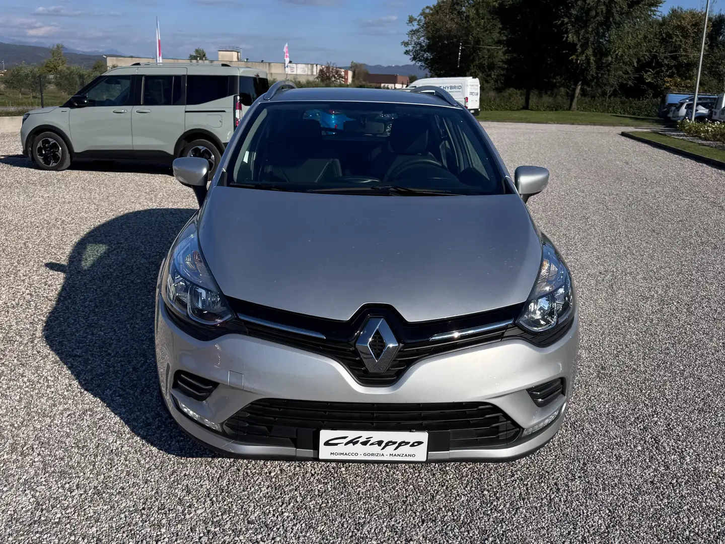Renault Clio Clio IV 2017 Sporter 1.5 dci Moschino Intens 90cv Zilver - 2