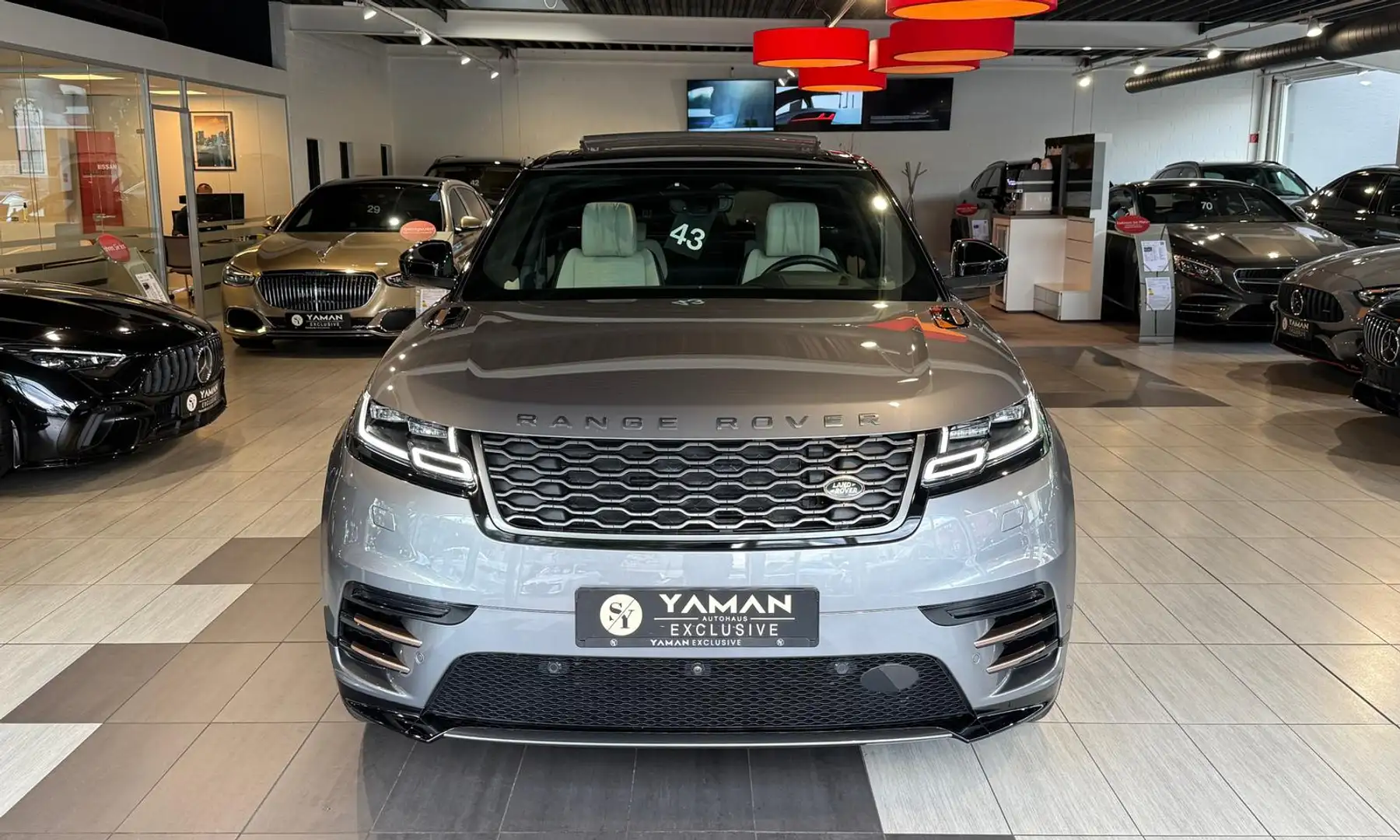 Land Rover Range Rover Velar R-Dynamic HSE*Pano*HuD*Luftf* Grau - 2