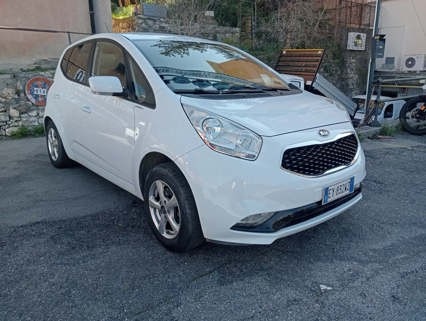 Kia Venga Venga 1.4 Benz 90 CV UNIPROPRIETARIO 2015 Blanc - 1