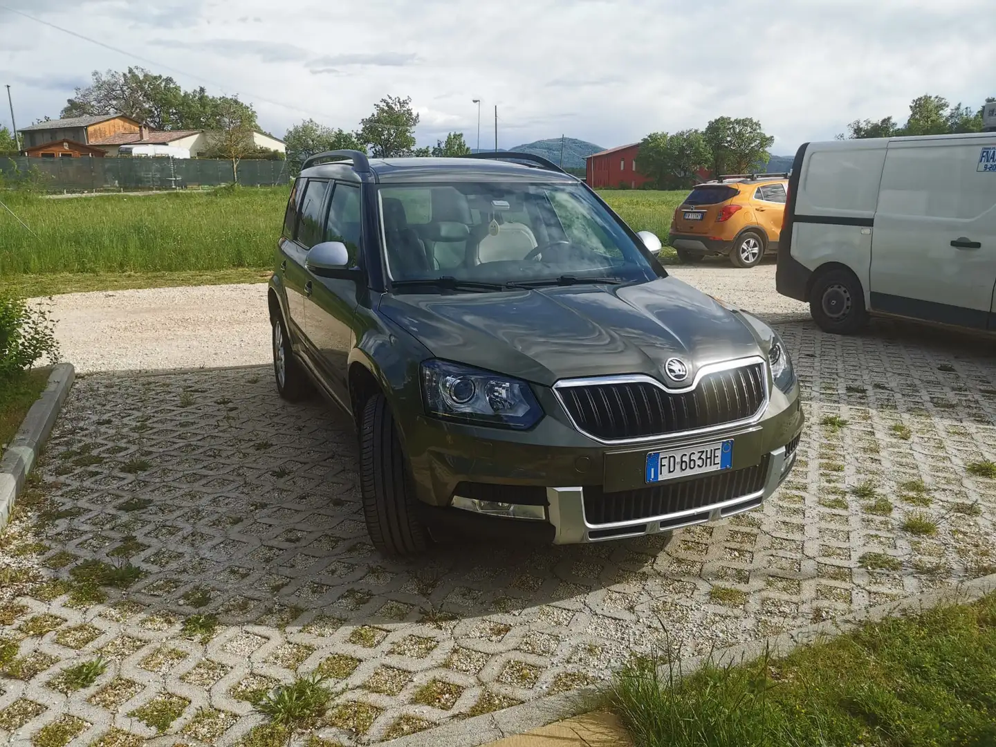 Skoda Yeti Outdoor 2.0 tdi Style 4x4 150cv dsg E6 - 1