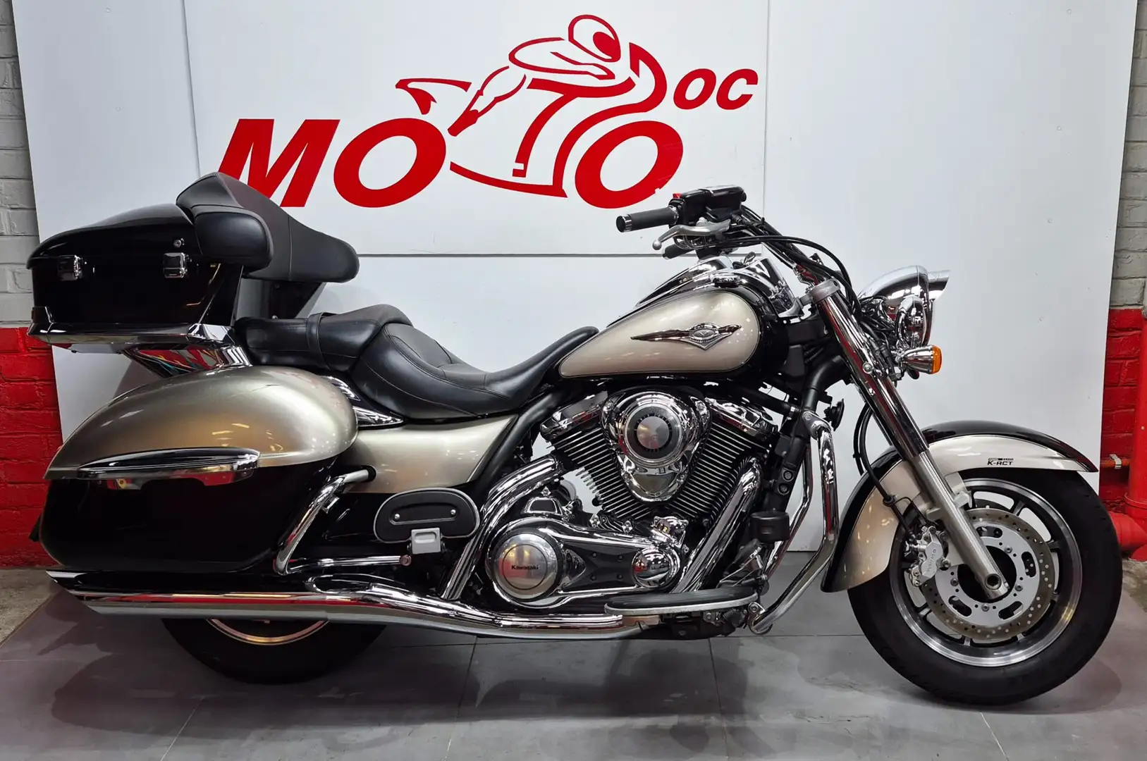 Kawasaki VN 1700 CLASSIC TOURER ***MOTODOC.BE*** Gri - 1