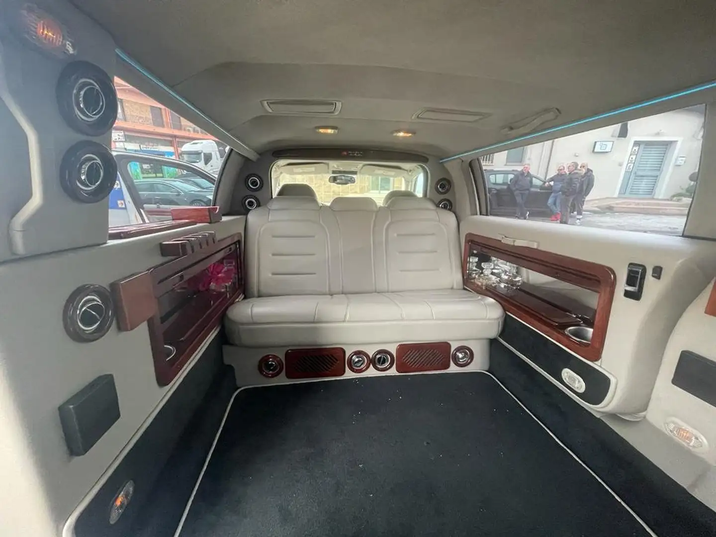 Cadillac Deville Sedan Stretch Limousine Wit - 2