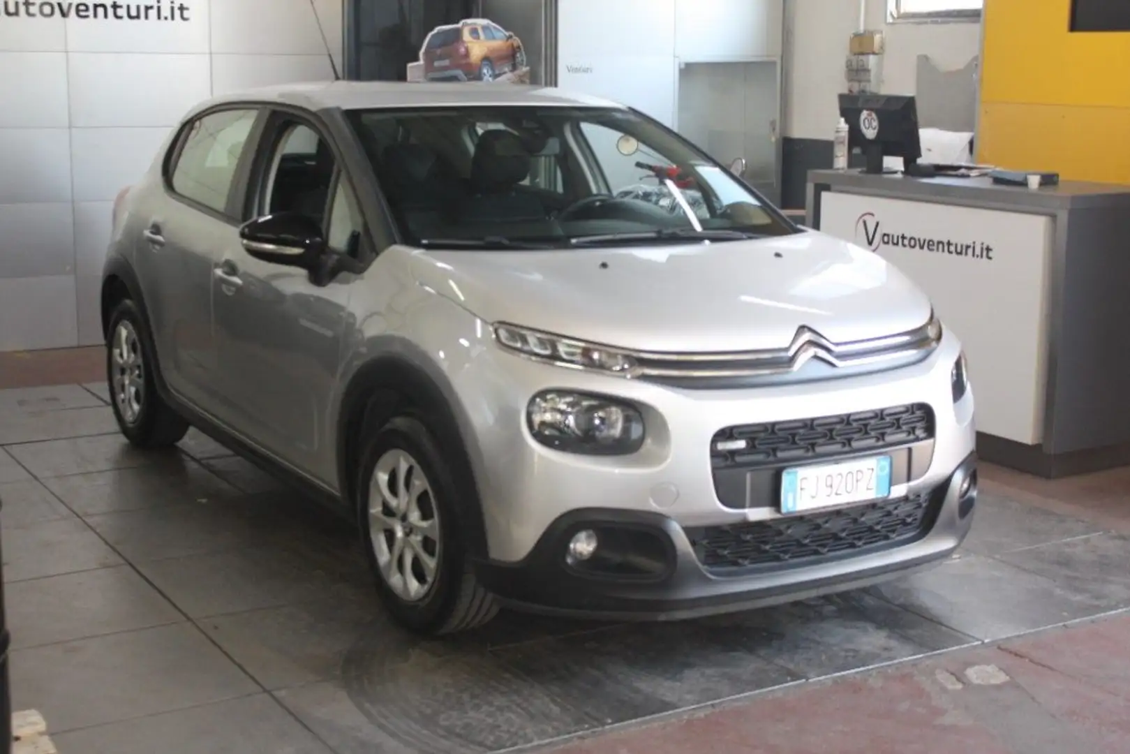 Citroen C3 PureTech 82 Feel - Distribuzione aggiornata - Argent - 1
