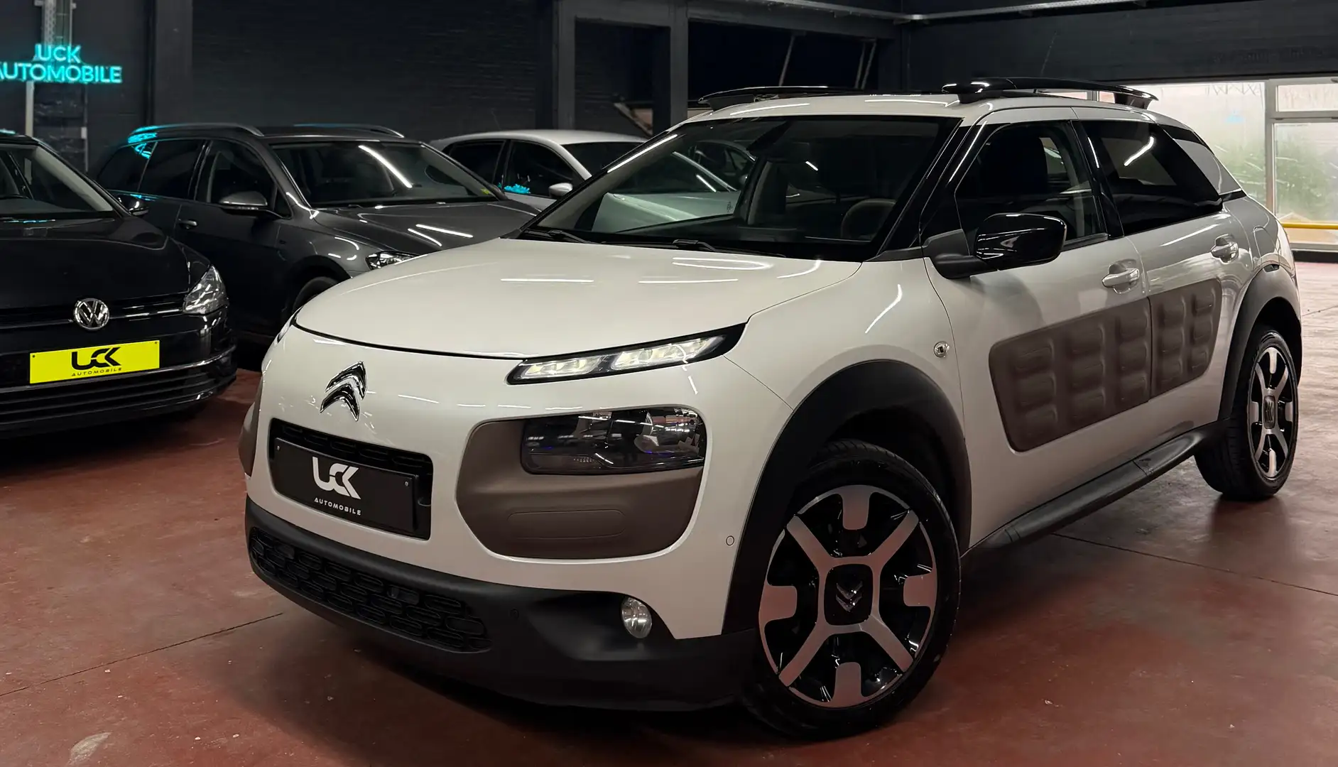 Citroen C4 Cactus C4 Cactus 1.6 e-HDi Business GPS ETG (Fleet) Blanc - 1