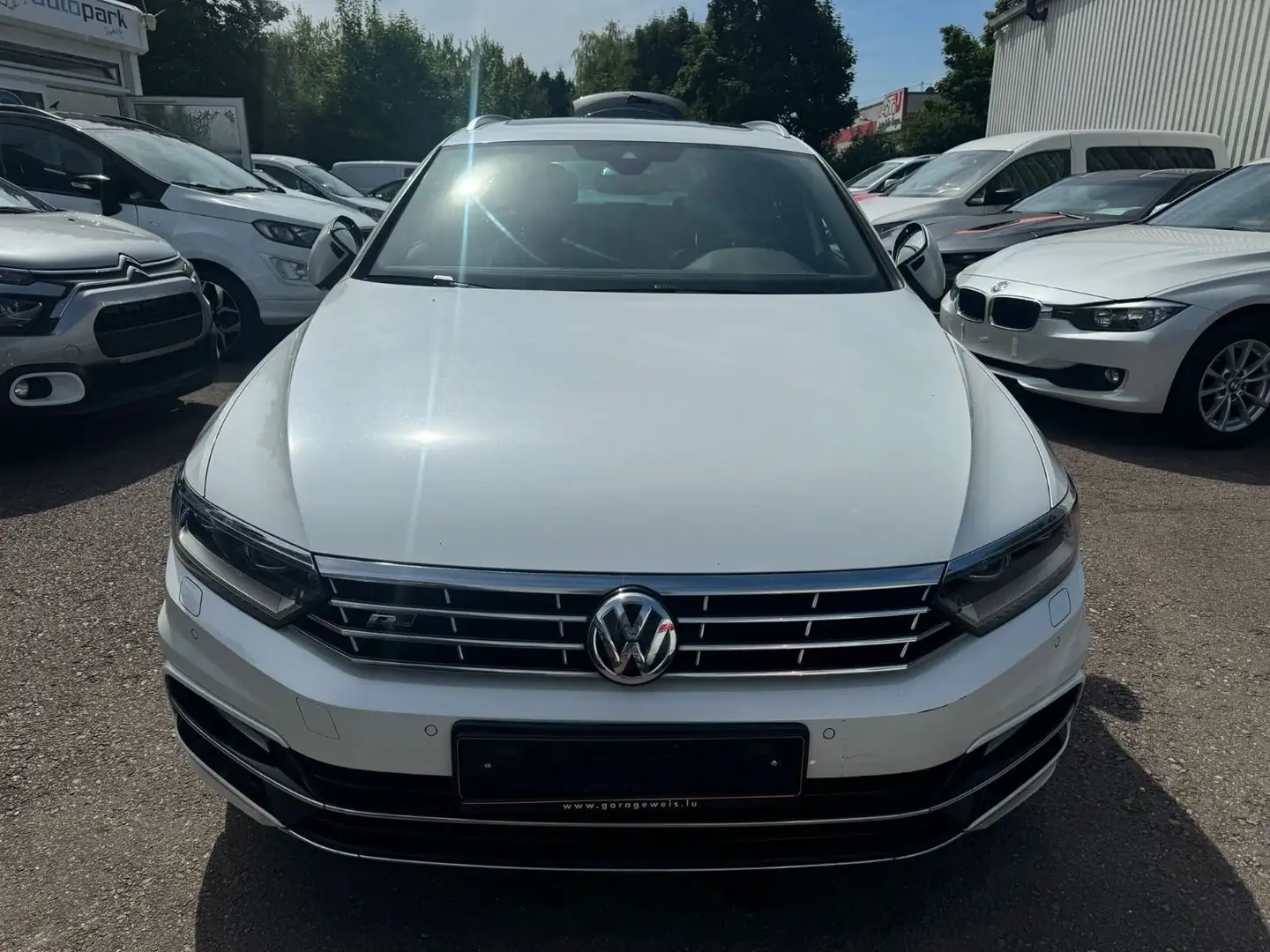 Volkswagen Passat Variant Passat 4Motion R Line Vollausstattung+Panorama Alb - 2