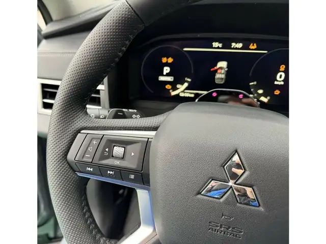 Mitsubishi Outlander Outlander 2,4 PHEV S-AWC Diamond Ansicht 12