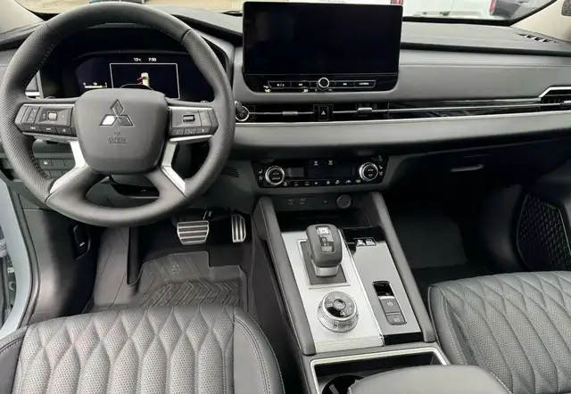 Mitsubishi Outlander Outlander 2,4 PHEV S-AWC Diamond Ansicht 10