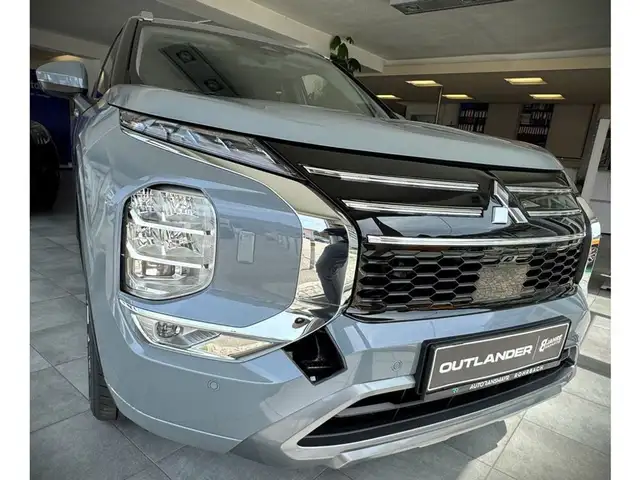 Mitsubishi Outlander Outlander 2,4 PHEV S-AWC Diamond Ansicht 2