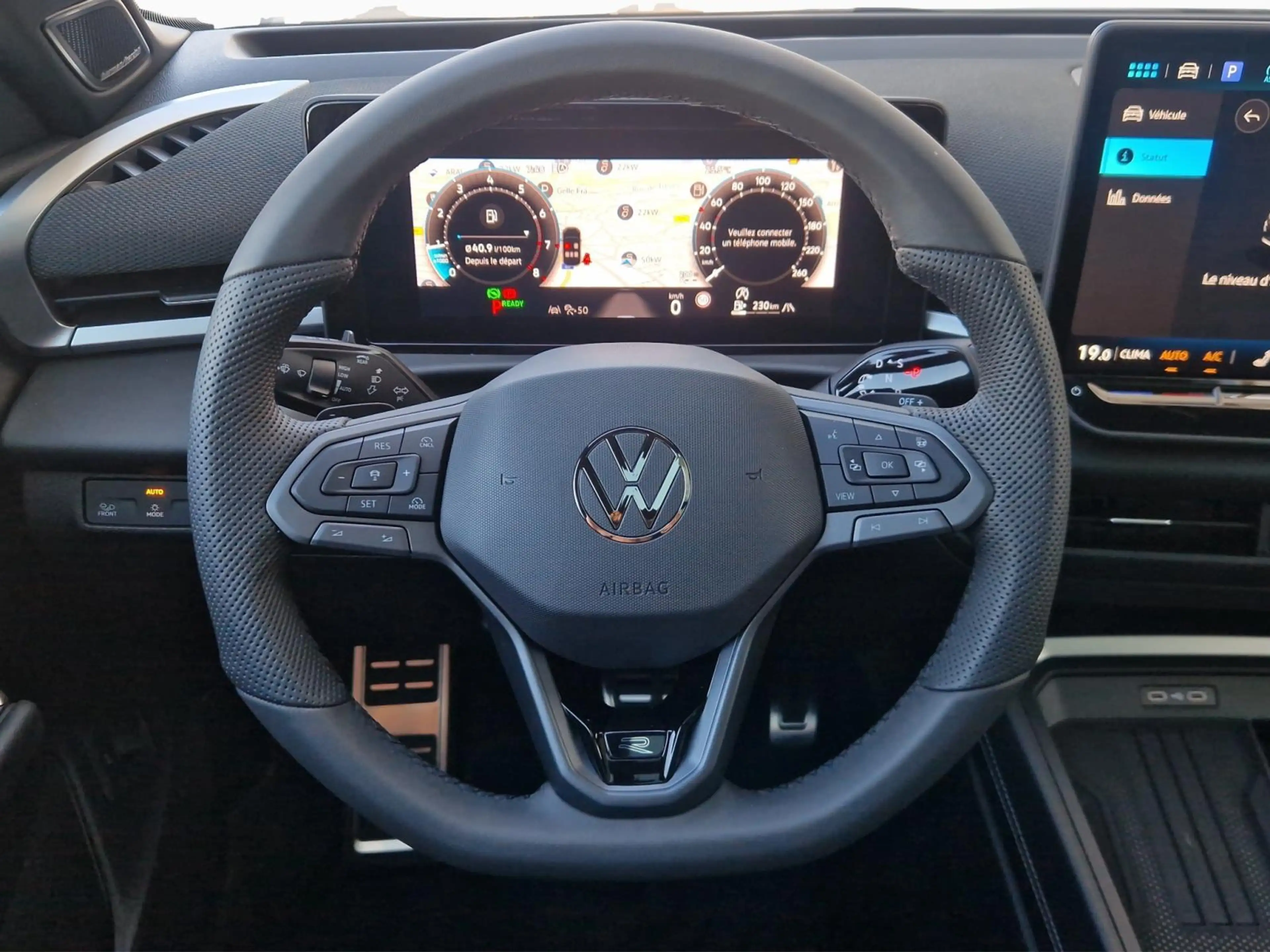 Volkswagen T-Roc R-LINE — photo 10