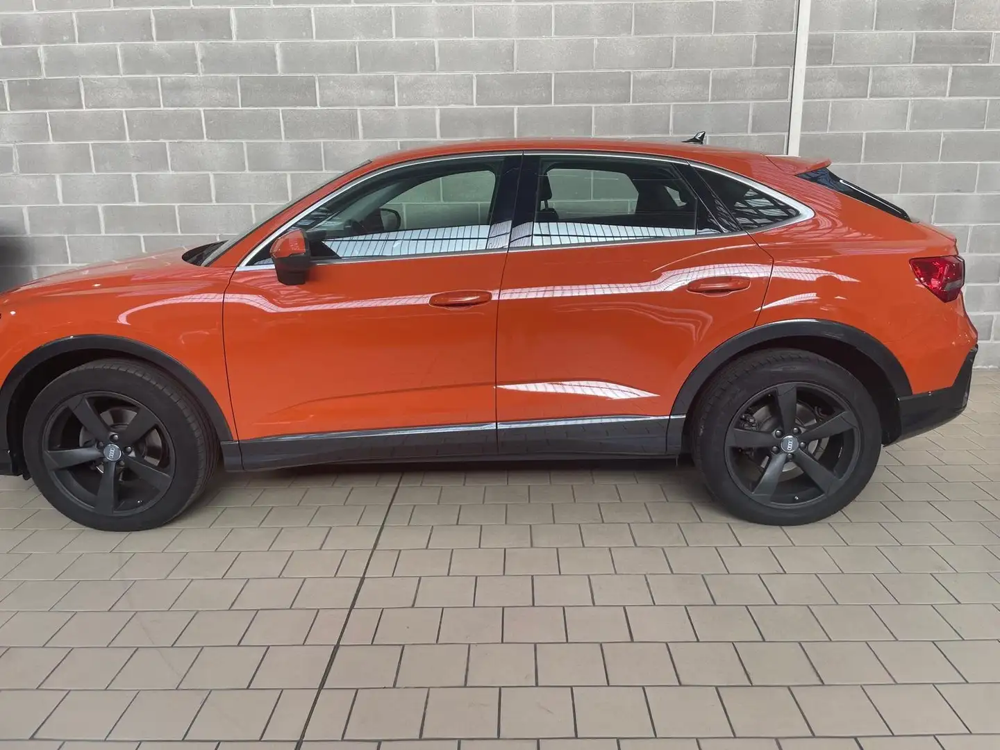 Audi Q3 Sportback 35 2.0 tdi quattro s-tronic Arancione - 1
