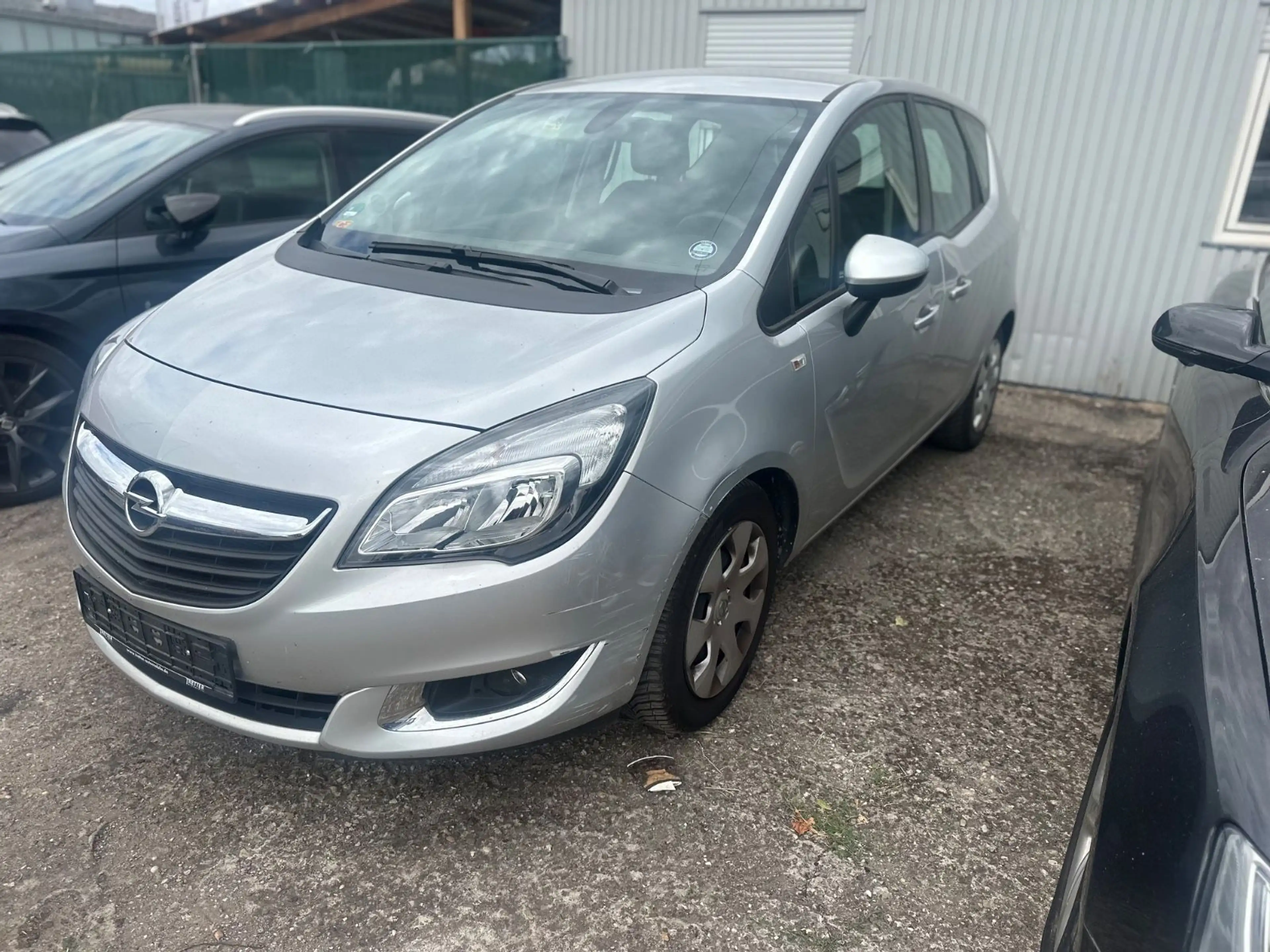 Opel Meriva B Edition — photo 3