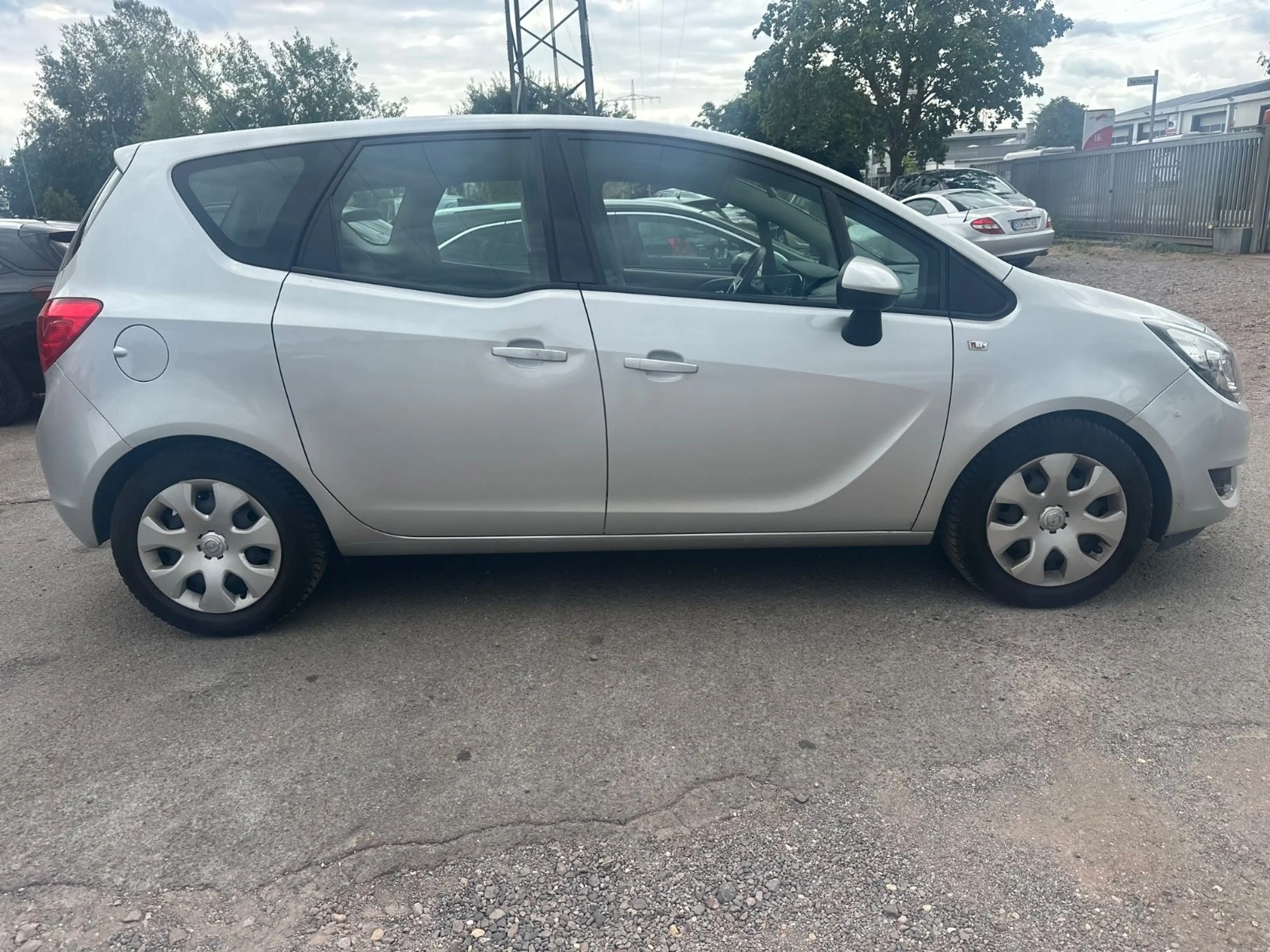 Opel Meriva B Edition — photo 4