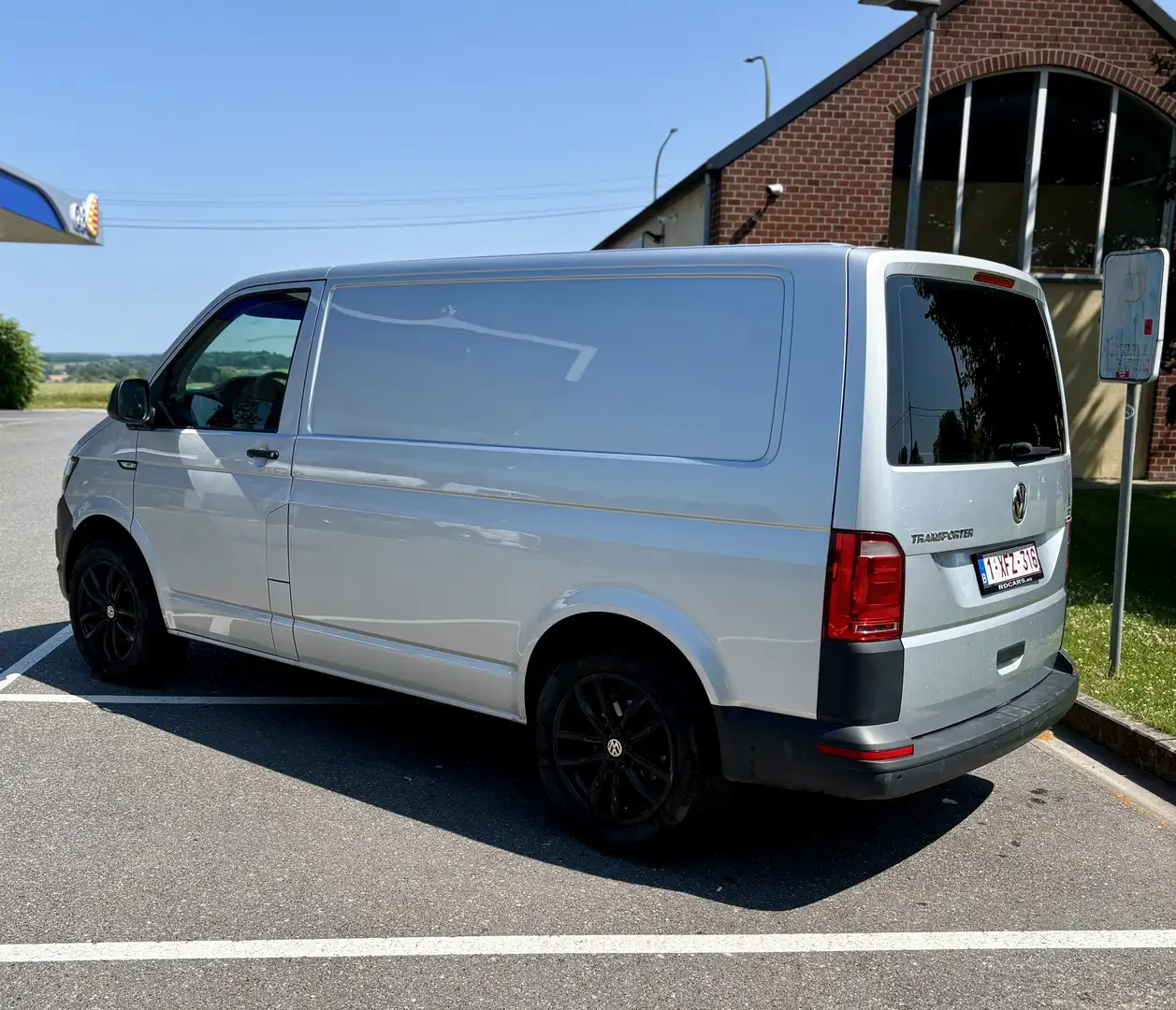 Volkswagen T6 Transporter 2.0 TDi BMT - 2