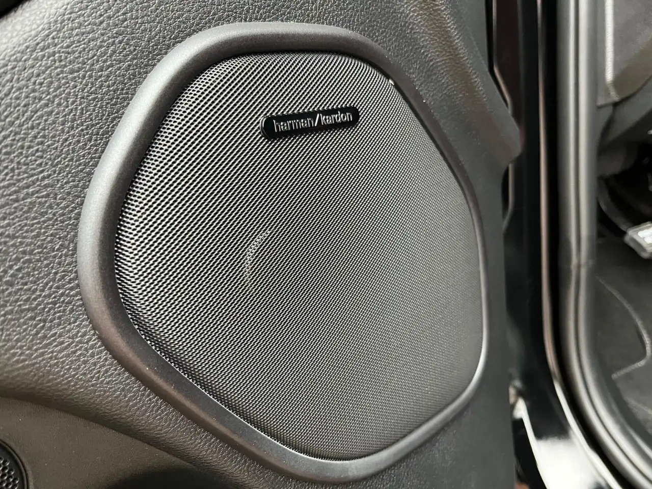 Dodge Durango 2024 — фото 13