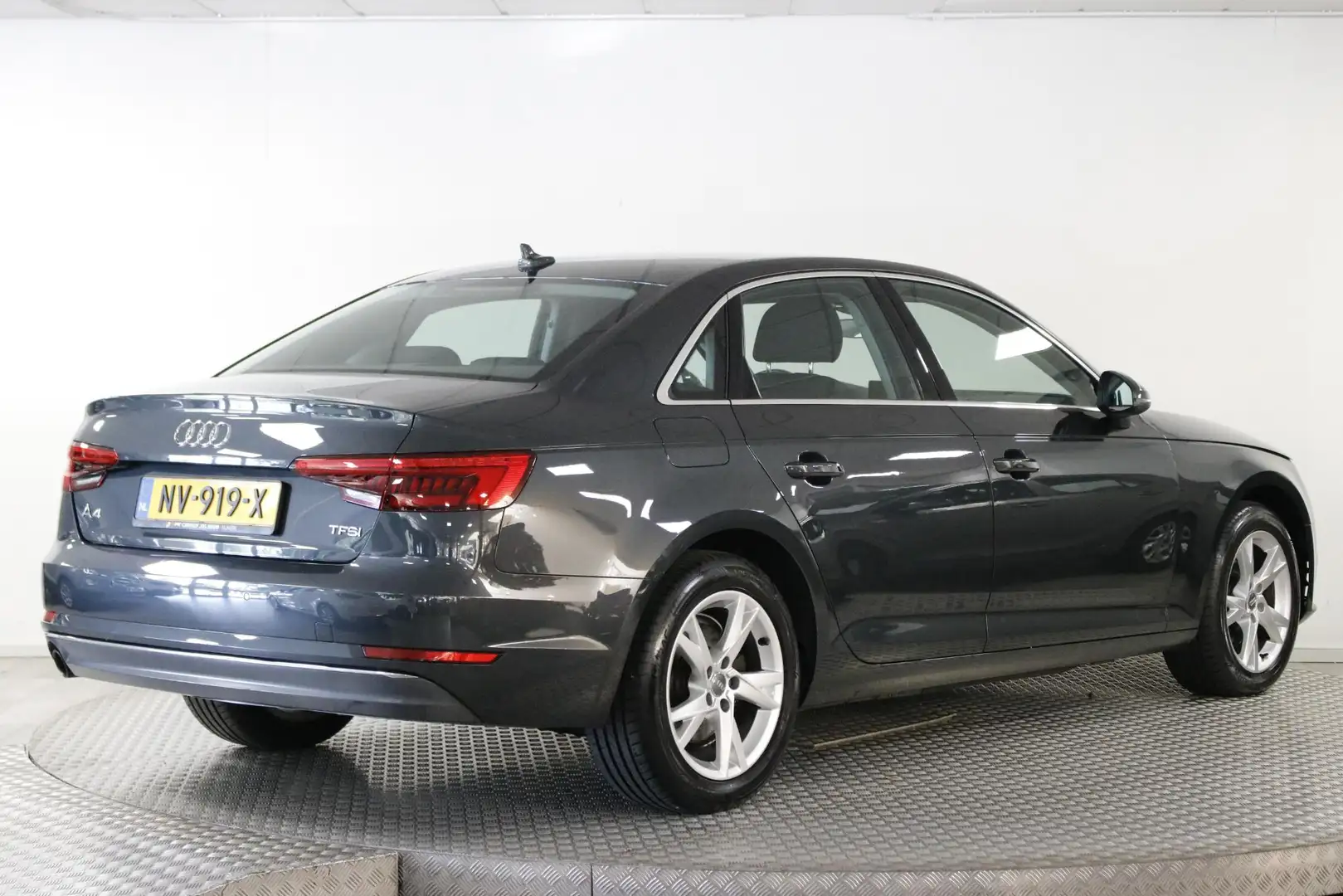 Audi A4 Limousine 1.4 TFSI Sport Lease Edition Climate | C Grau - 2