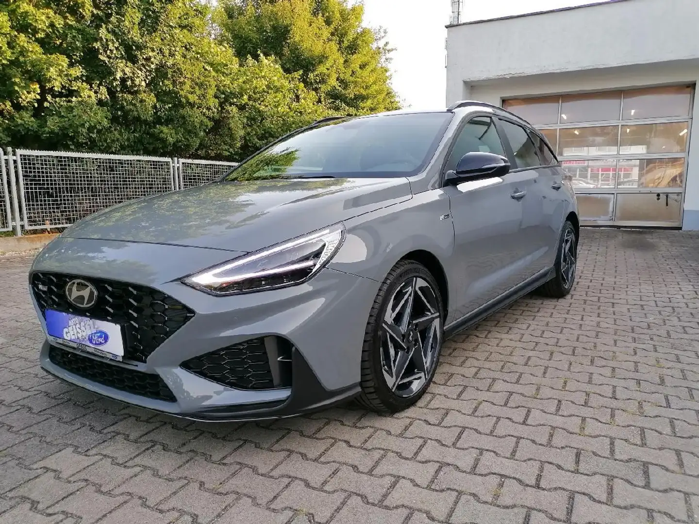 Hyundai i30 cw N Line Mild-Hybrid Autom NAVI Winterp LED Gris - 1