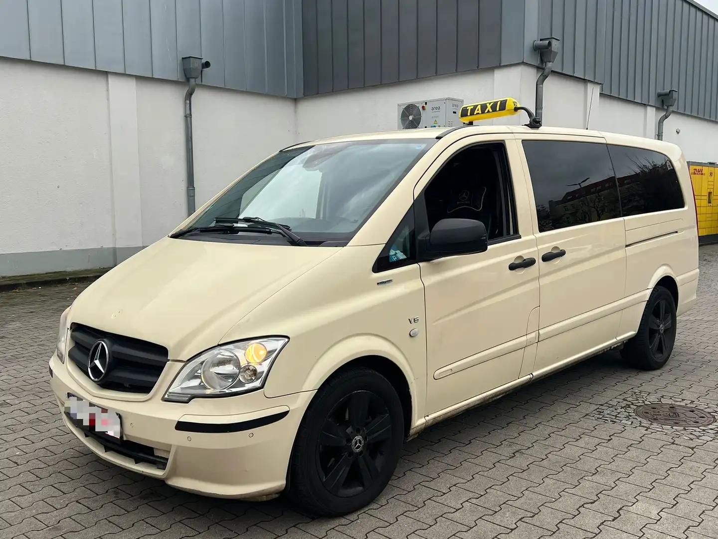 Mercedes-Benz Vito 122 CDI Extralang Automatk 8-Sitzer Leder 2013 Beige - 1
