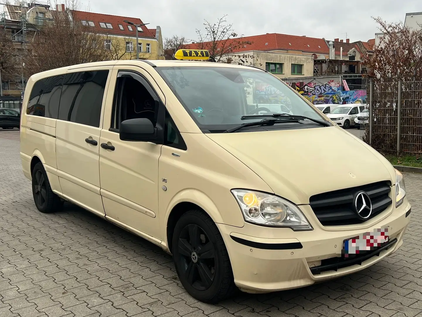Mercedes-Benz Vito 122 CDI Extralang Automatk 8-Sitzer Leder 2013 Beige - 2