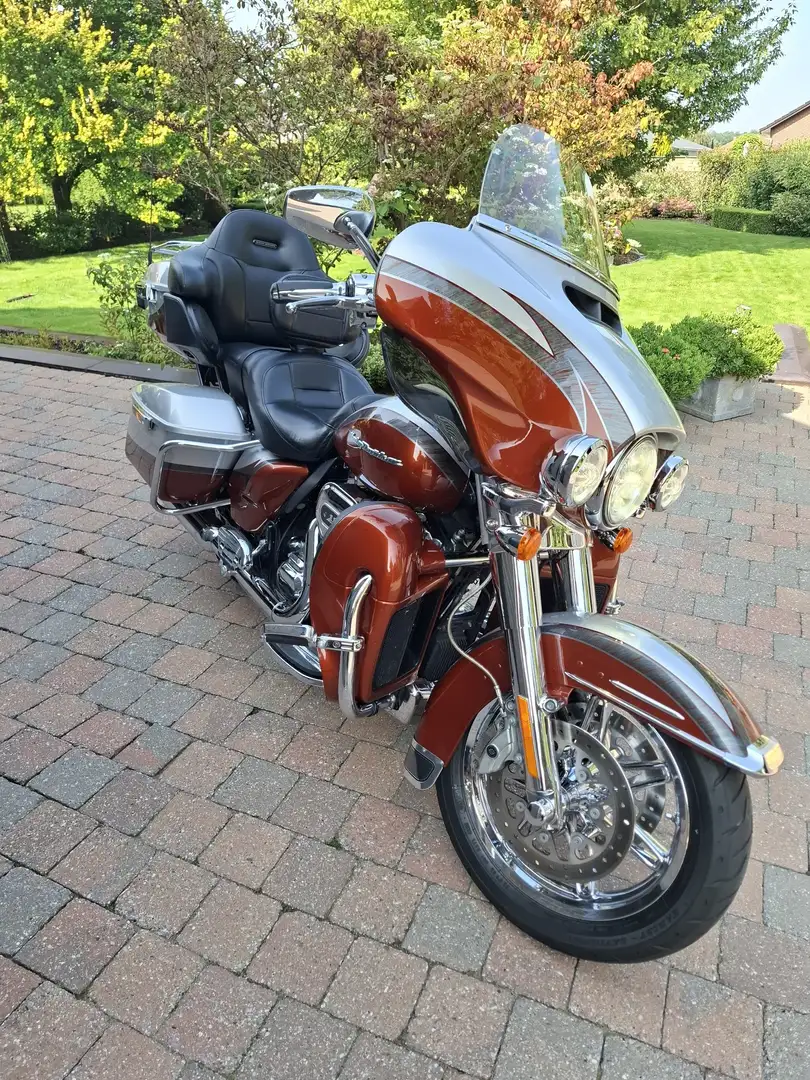 Harley-Davidson CVO Limited Zilver - 1