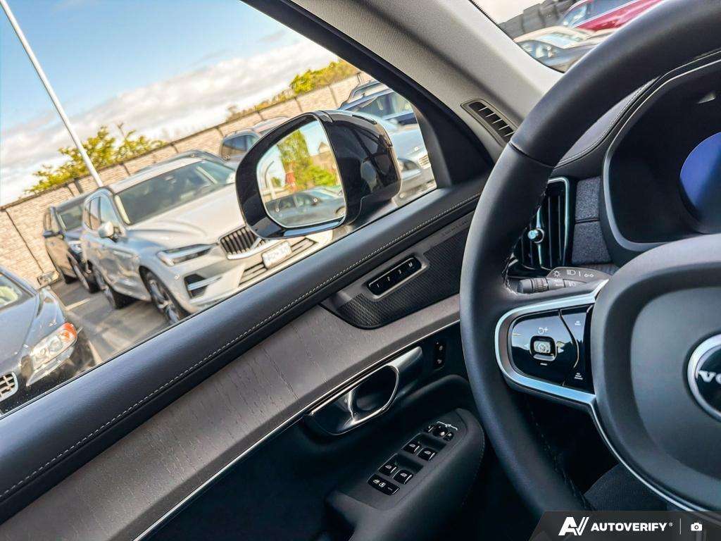 2026 Volvo XC90 B6 AWD Ultra Dark Theme 7-Seater thumb 16