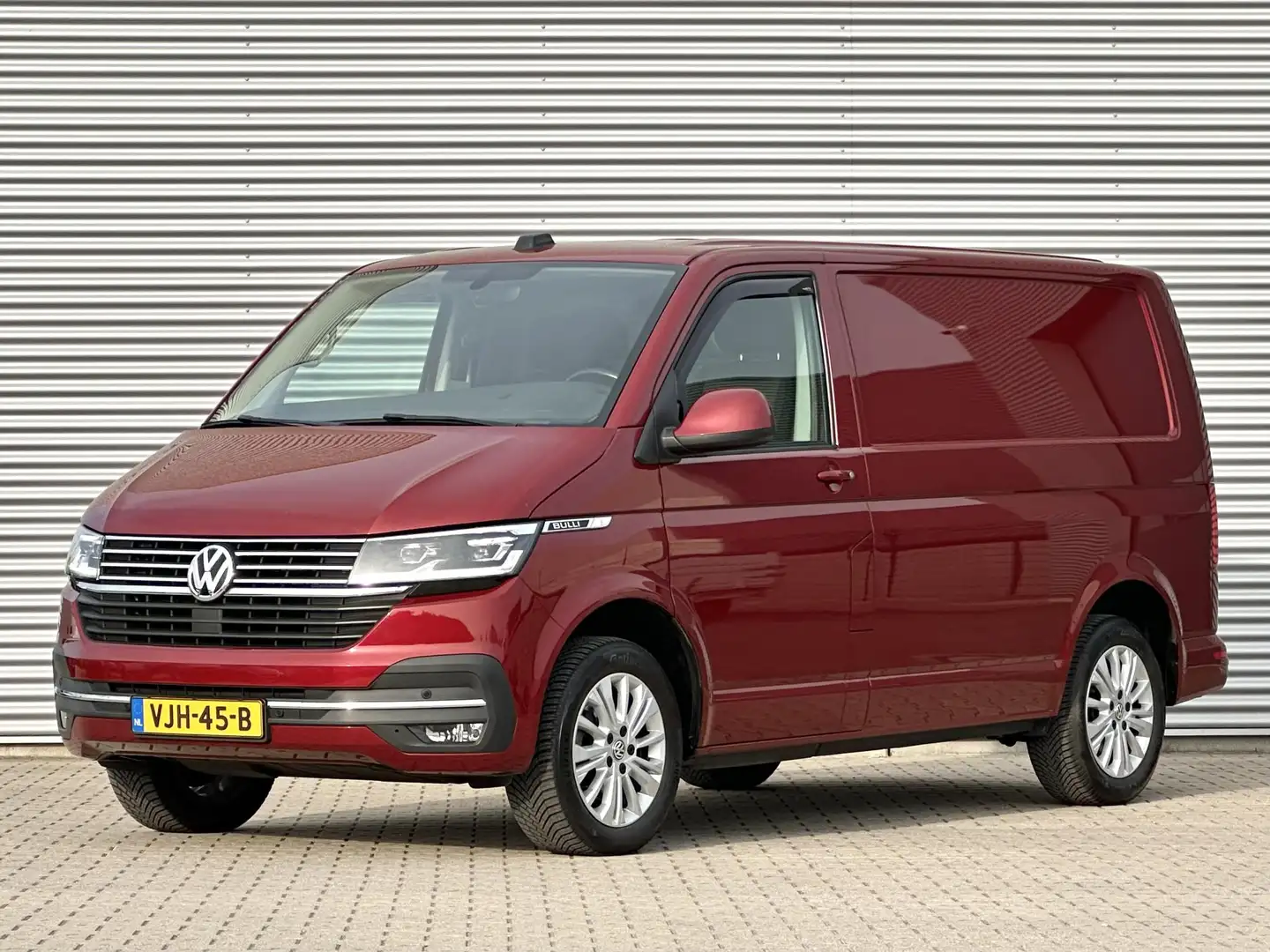 Volkswagen T6.1 Transporter 2.0 TDI L1 Bulli|Led|Automaat|Navi|Spec.Kleur! Roşu - 1
